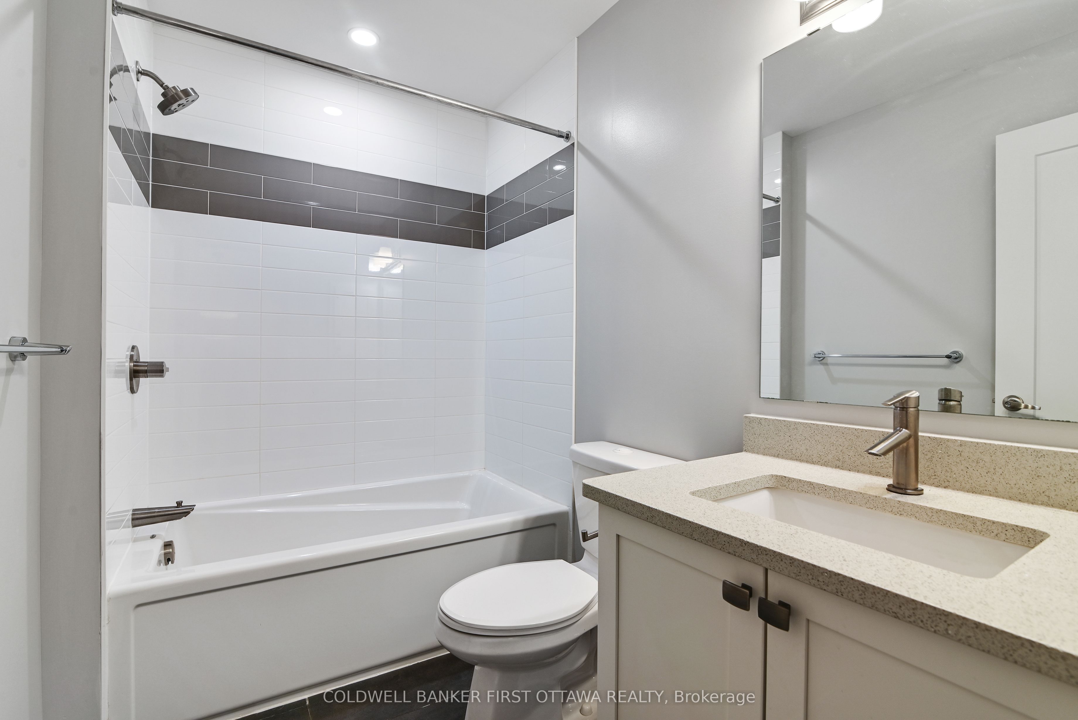 1042 Cobble Hill Drive Property Photo 19