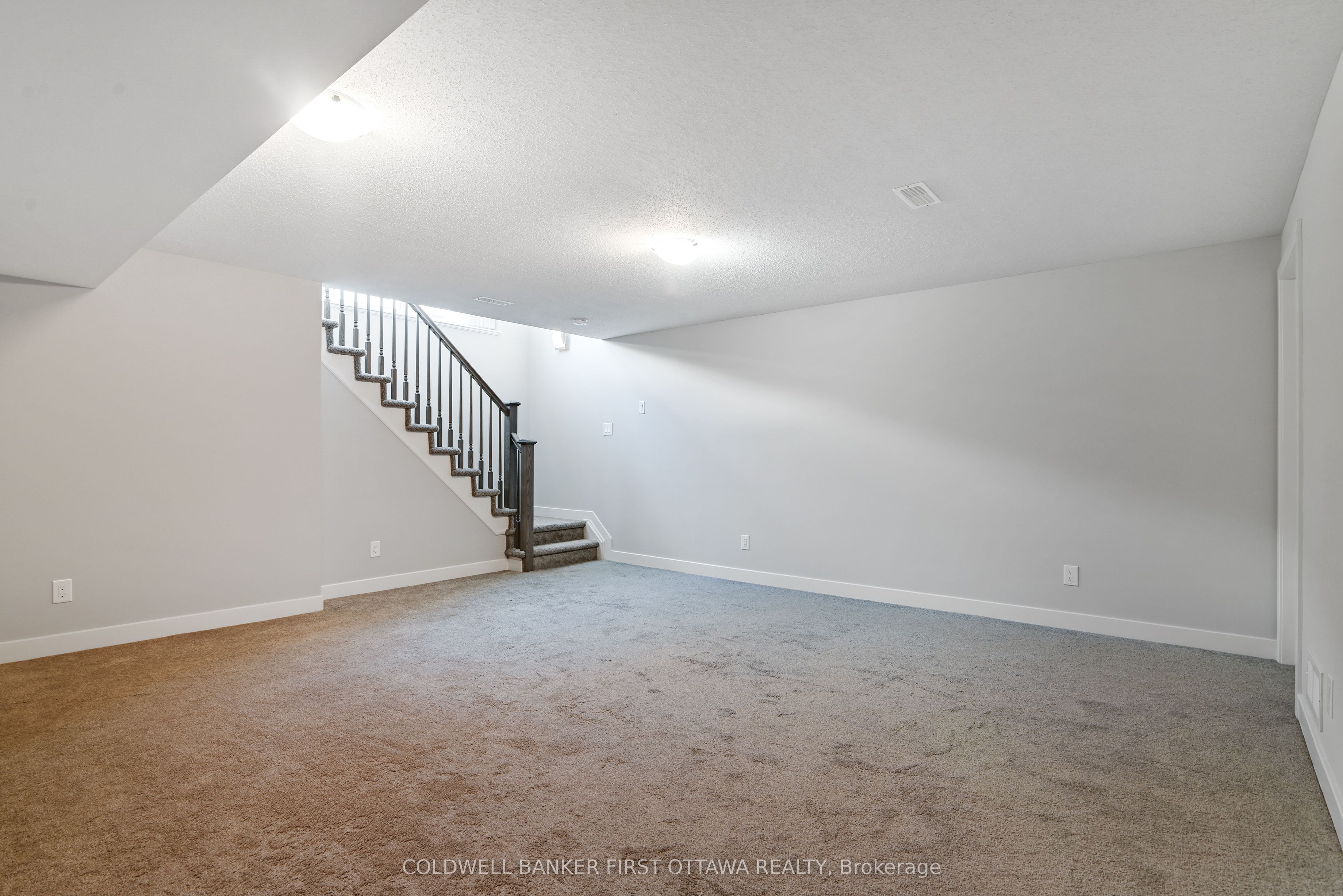 1042 Cobble Hill Drive Property Photo 26