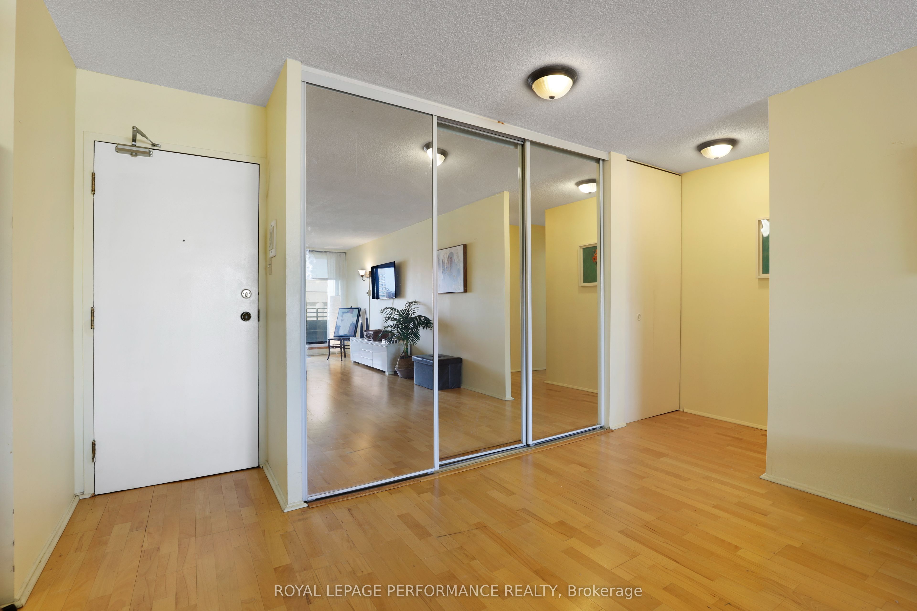 71 Somerset Street W 1801 Property Photo 10