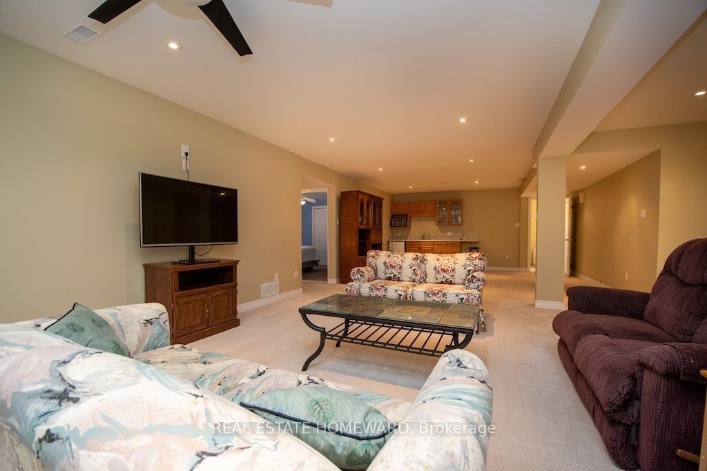 8 Island Bay Drive Property Photo 15
