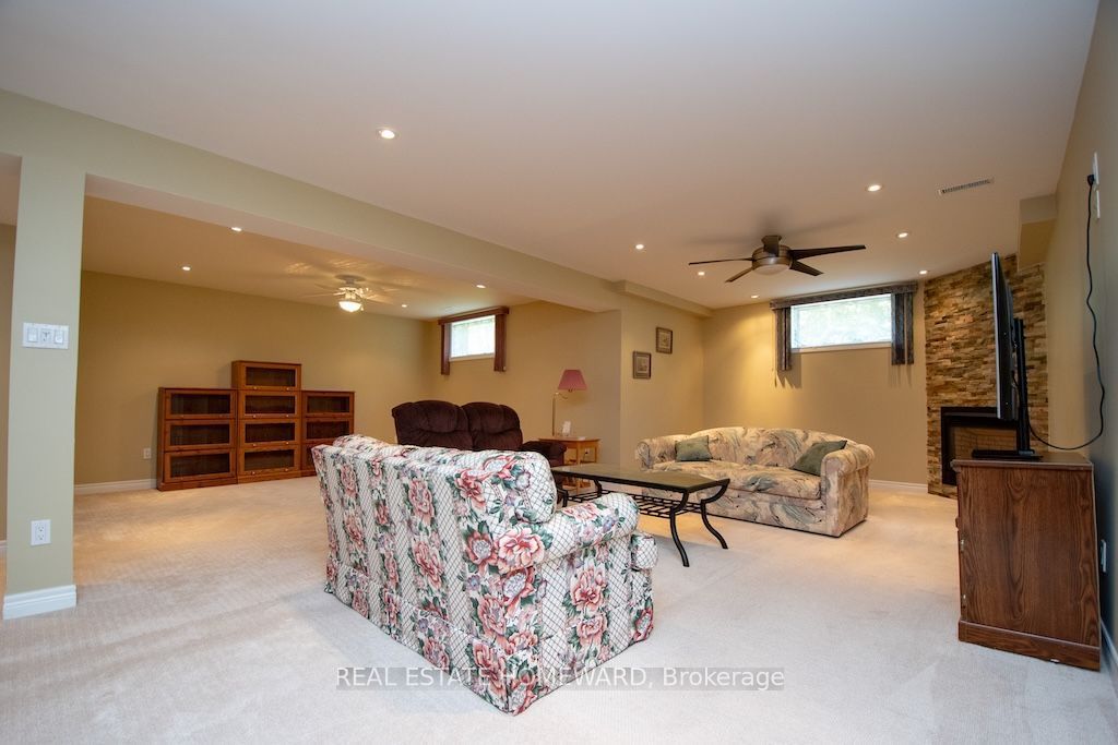8 Island Bay Drive Property Photo 16