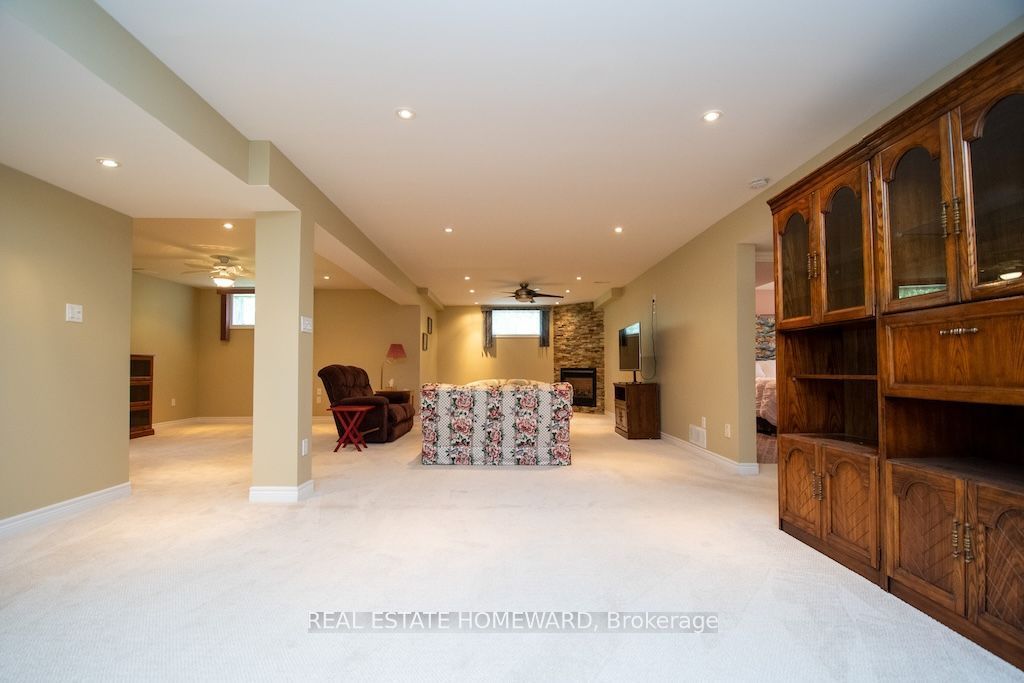 8 Island Bay Drive Property Photo 17