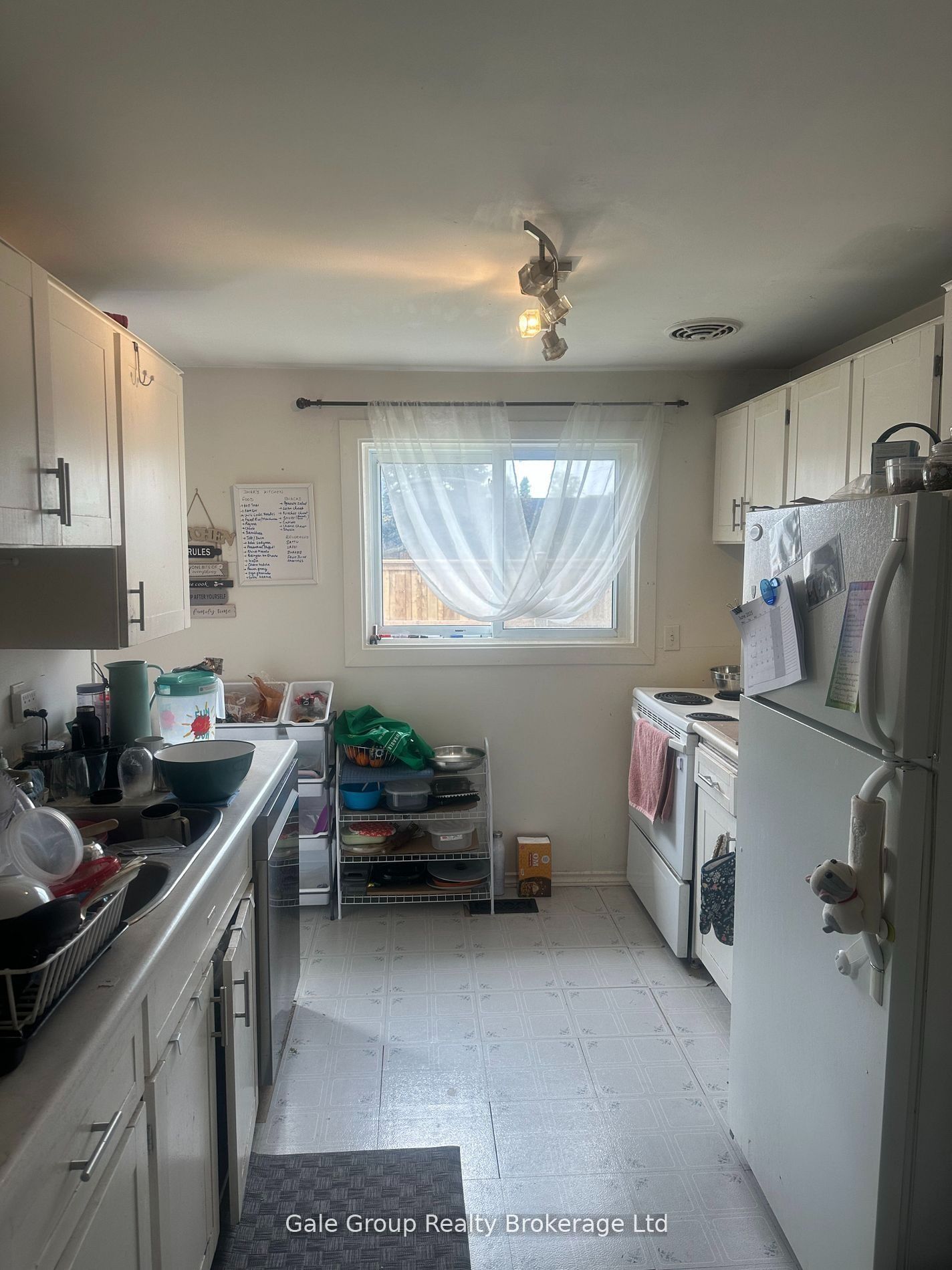 75 Springbank Avenue N 7 Property Photo 6