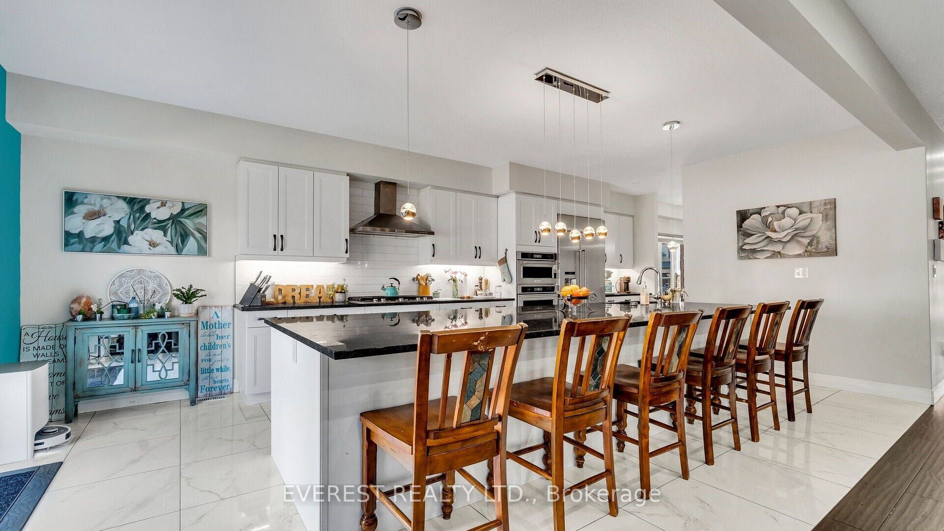 2016 Maddex Way Property Photo 2