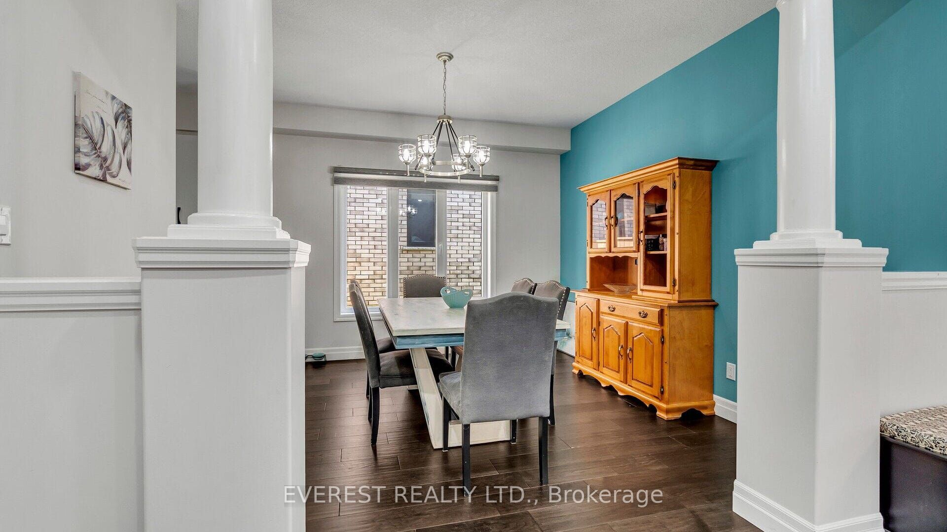 2016 Maddex Way Property Photo 3