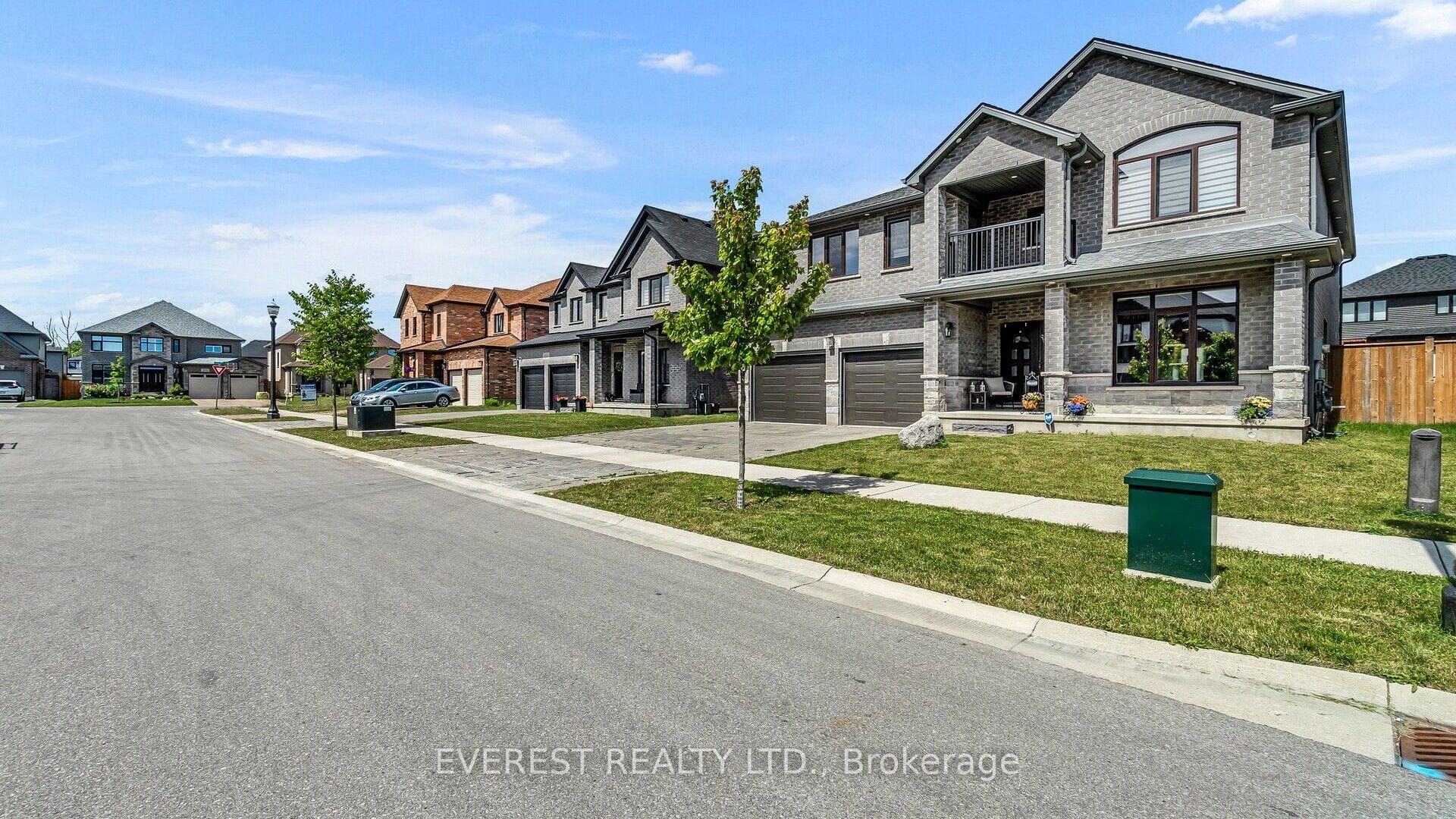 2016 Maddex Way Property Photo 5
