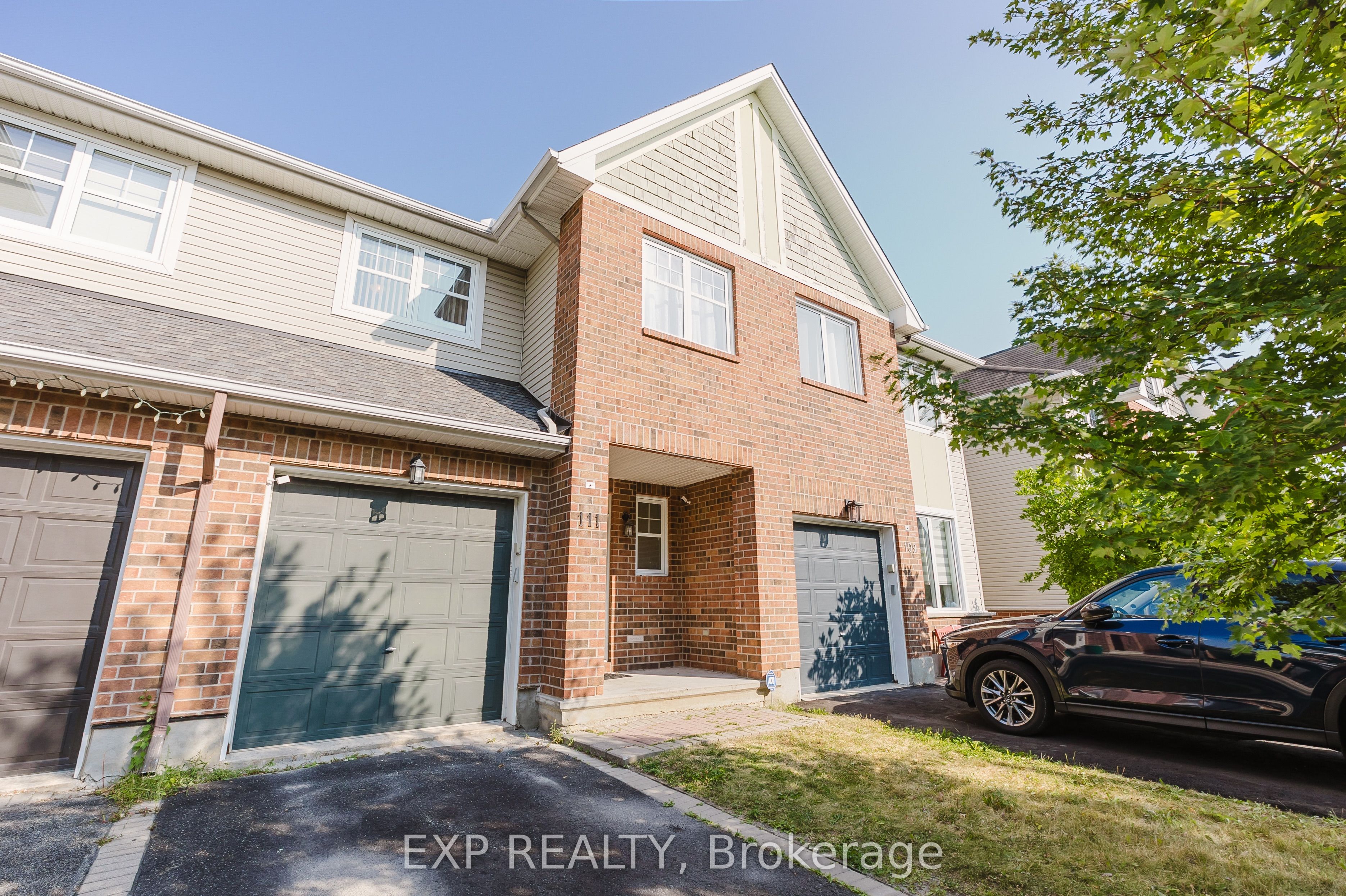 111 Whetstone Crescent Property Photo 1