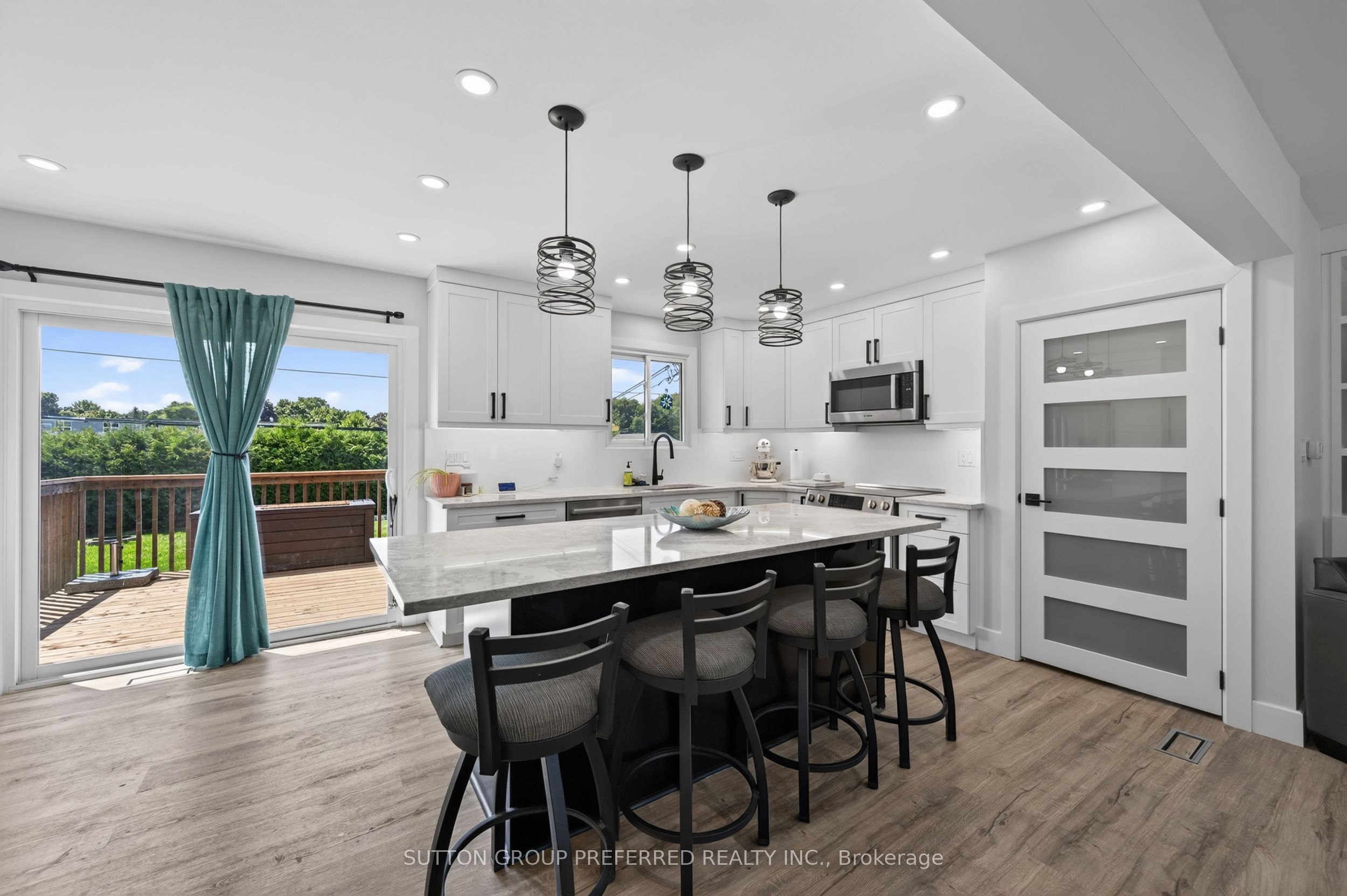 1510 Perth Avenue Property Photo 8