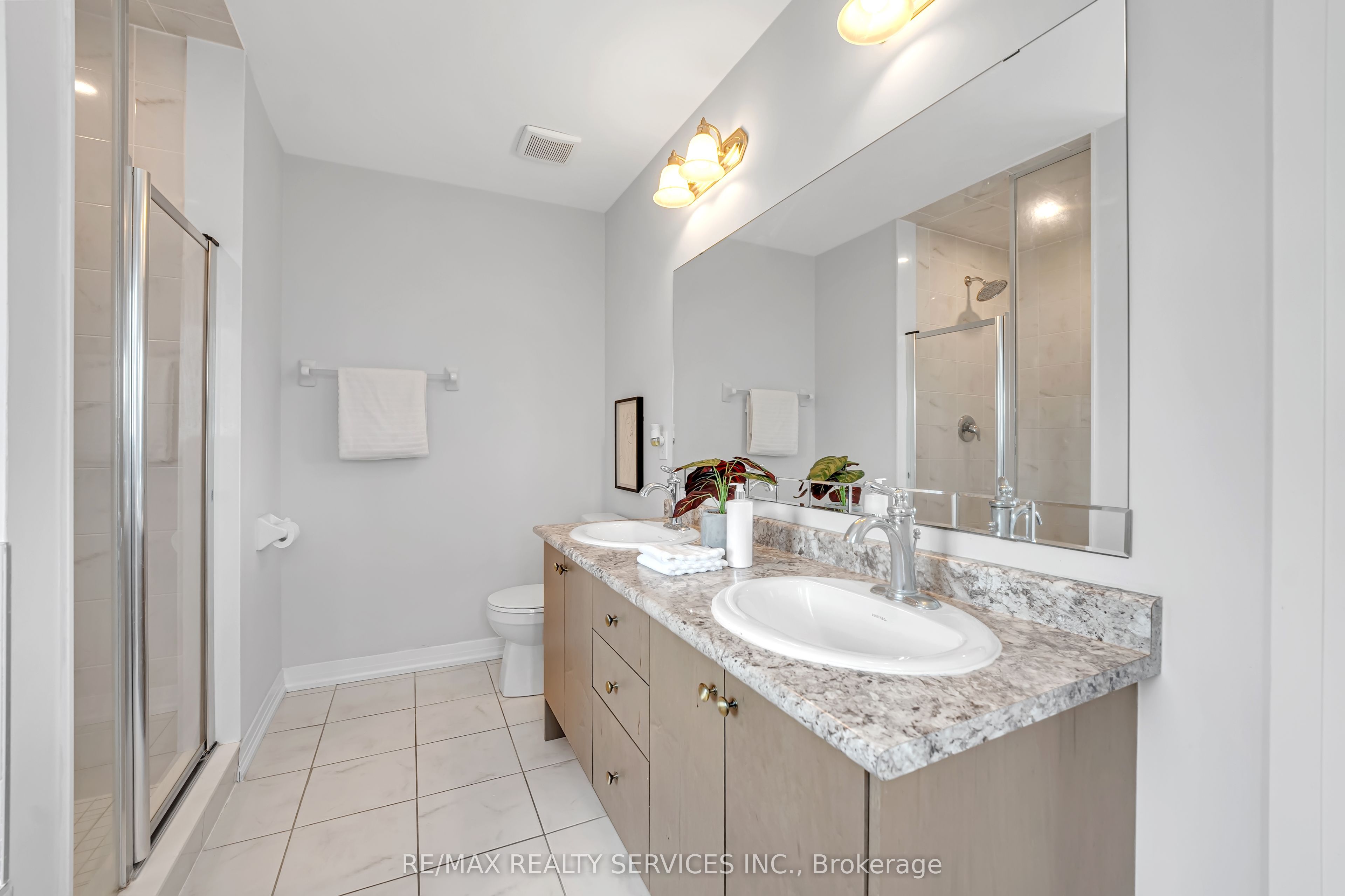 13 Steadman Street Property Photo 26