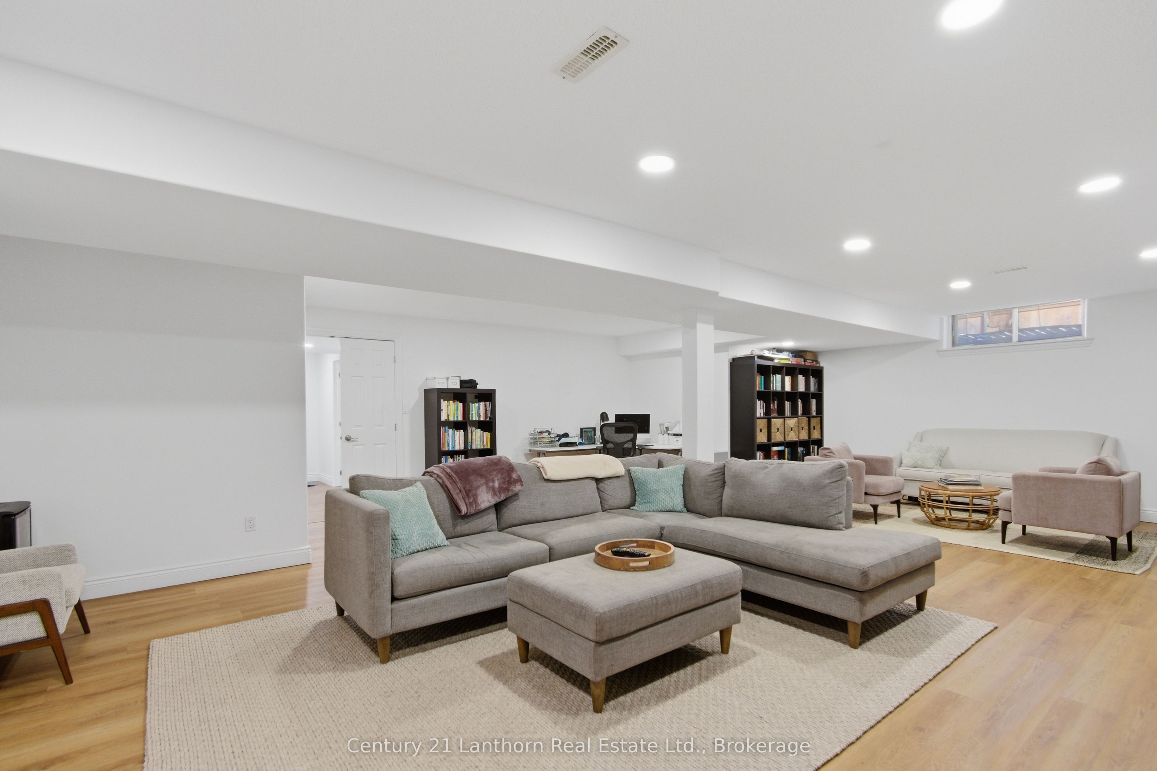 28 Hickory Grove Property Photo 26