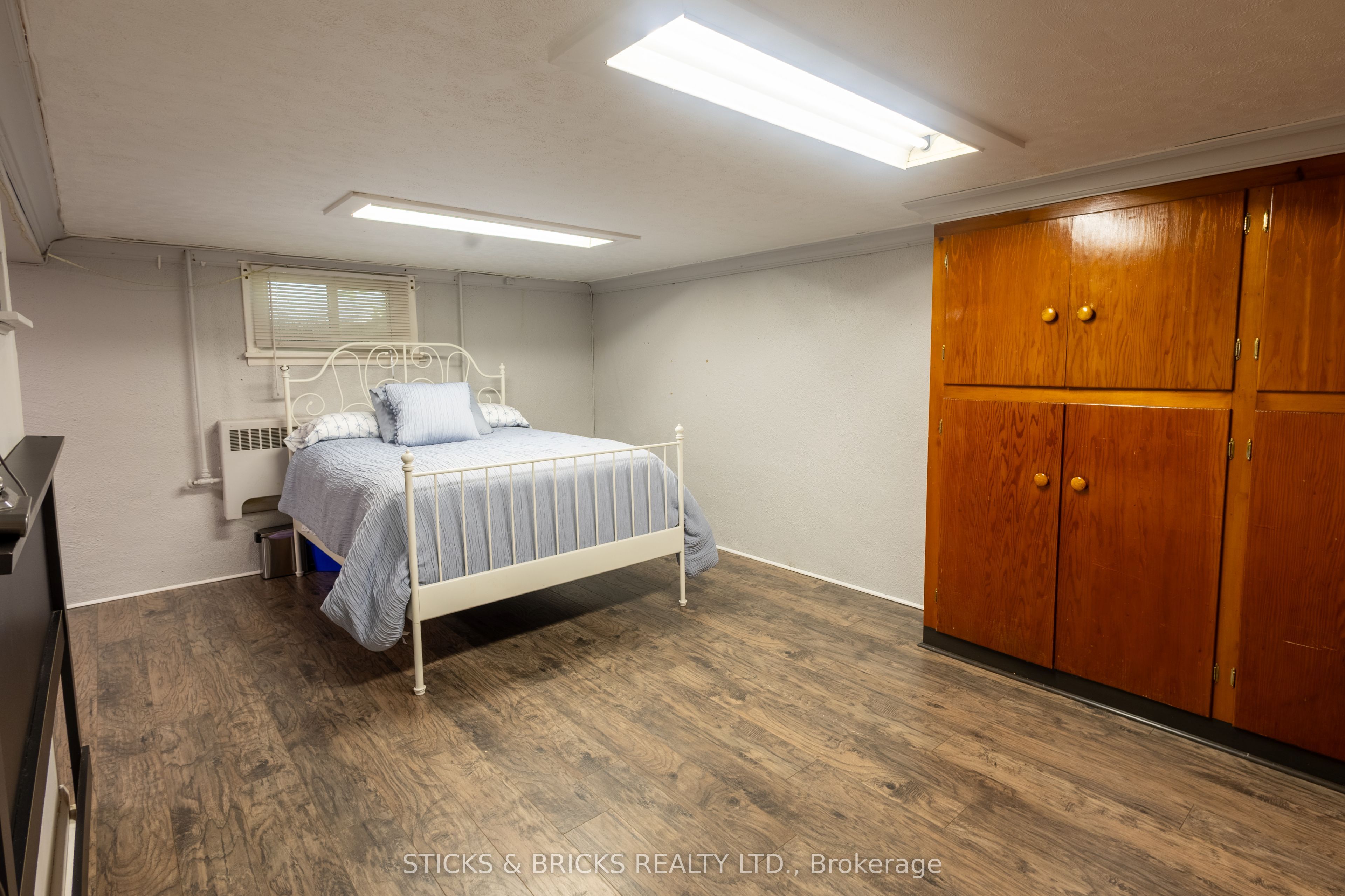 6088 Dorchester Road Property Photo 28
