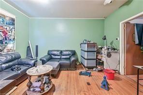 139 Balsam Avenue S Property Photo 27