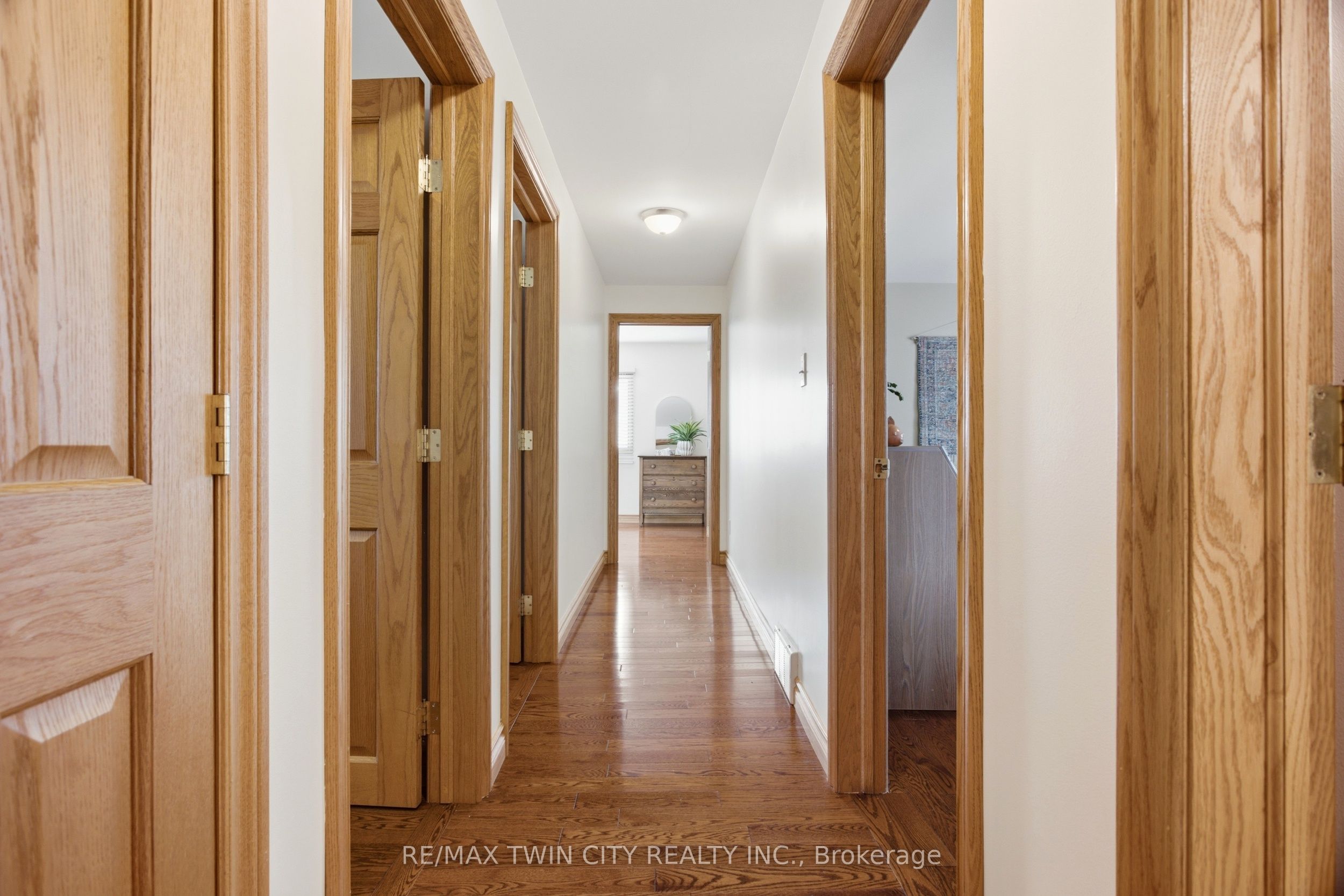 25 Alice Crescent Property Photo 20