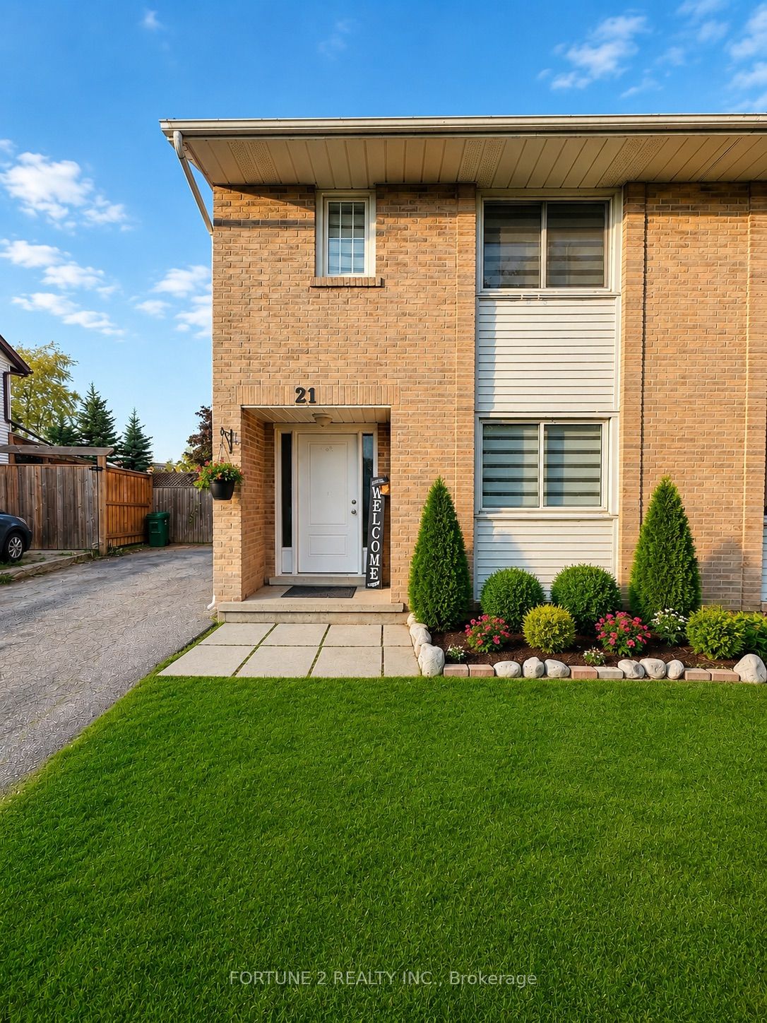 21 Roberts Crescent
