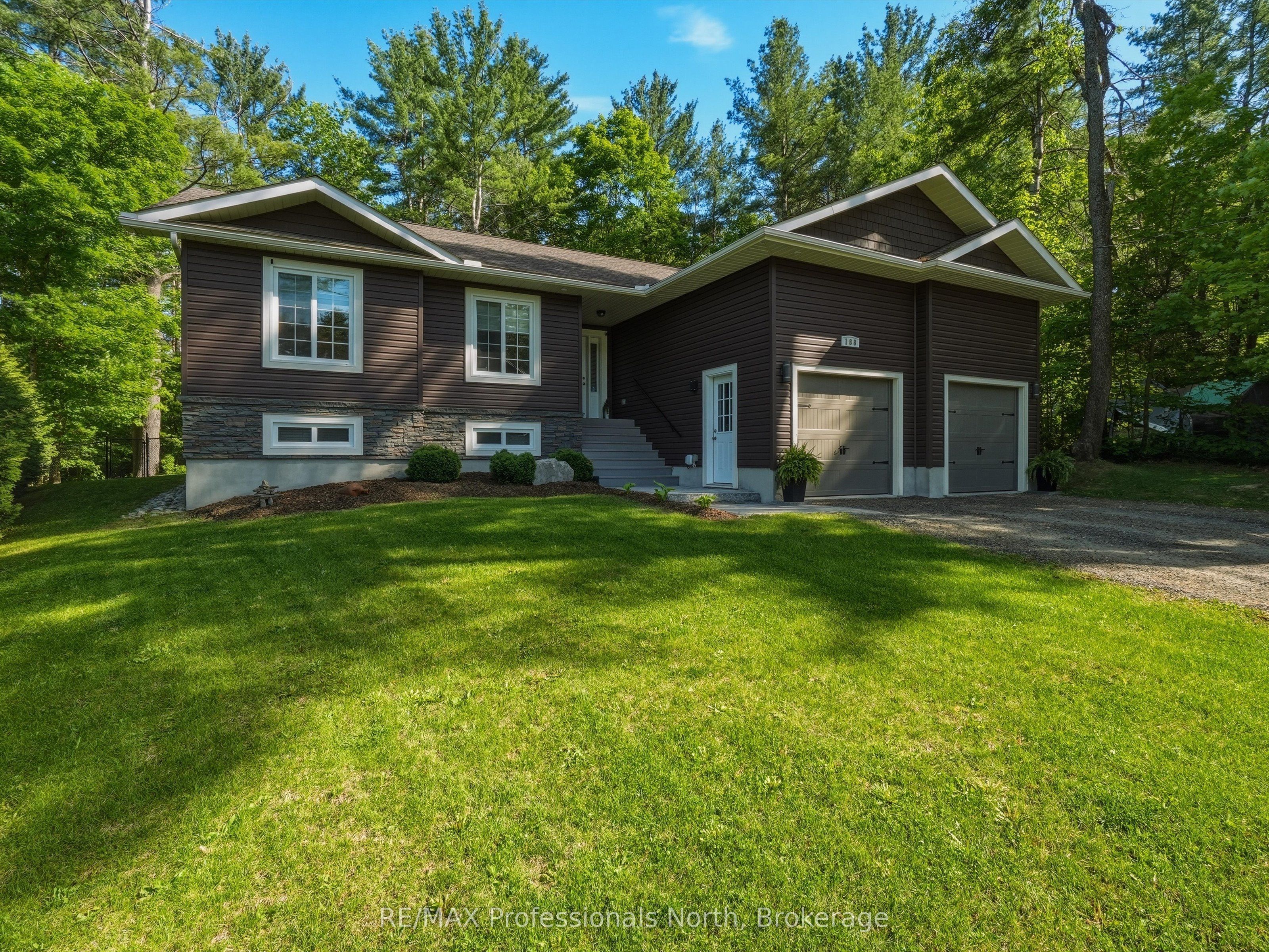 188 Vel-dor Crescent Property Photo 1