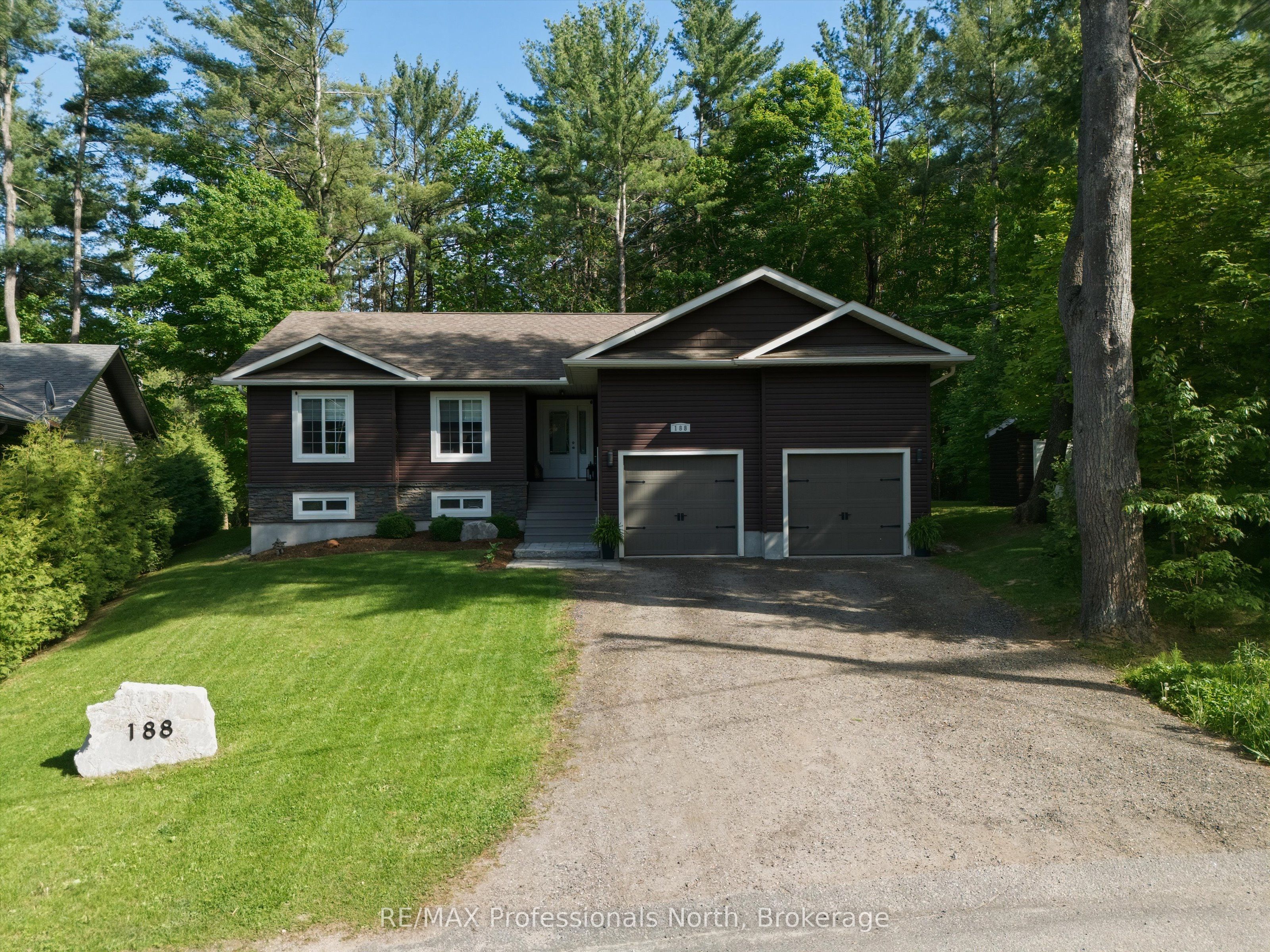 188 Vel-dor Crescent Property Photo 3