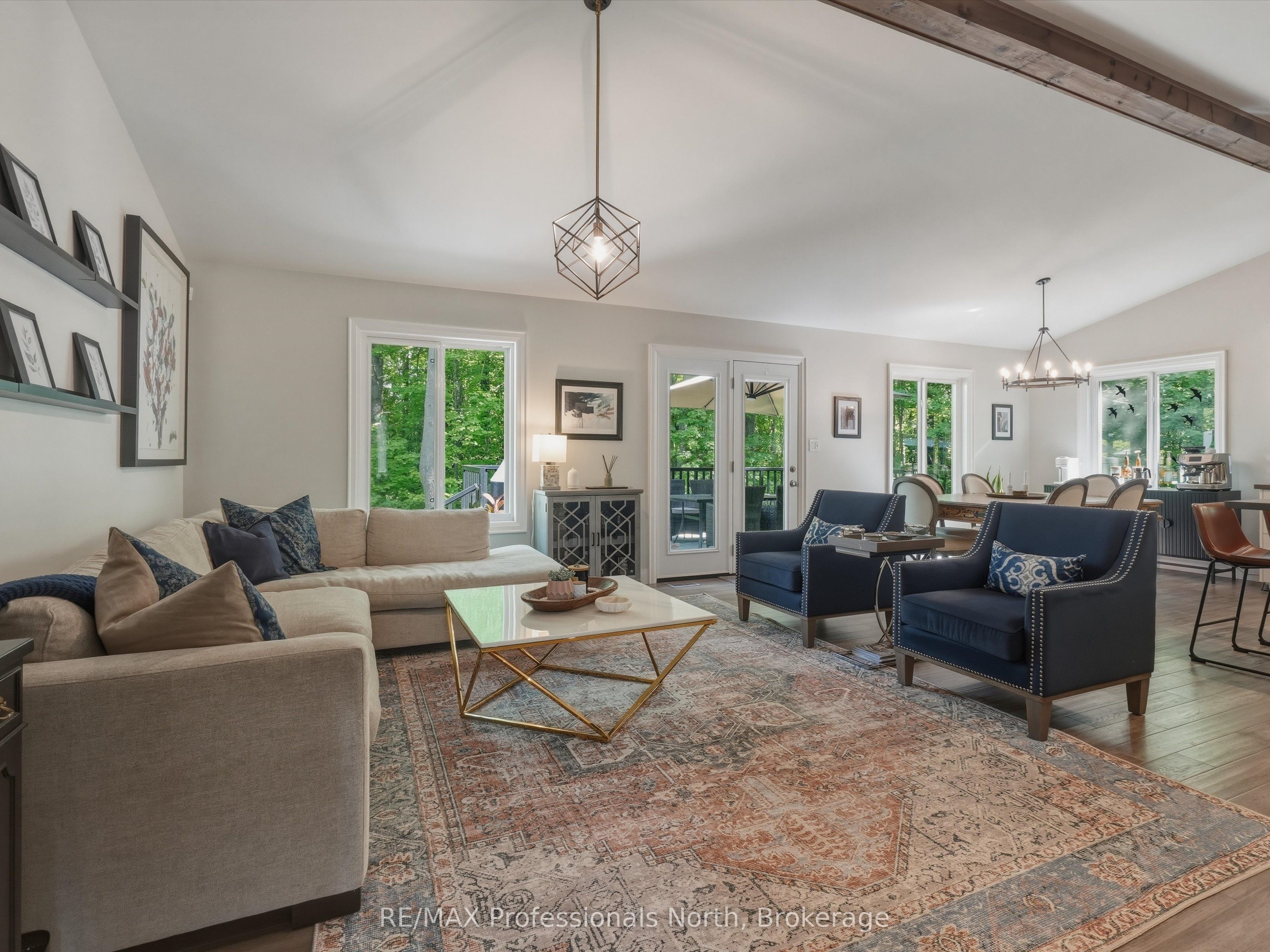 188 Vel-dor Crescent Property Photo 4