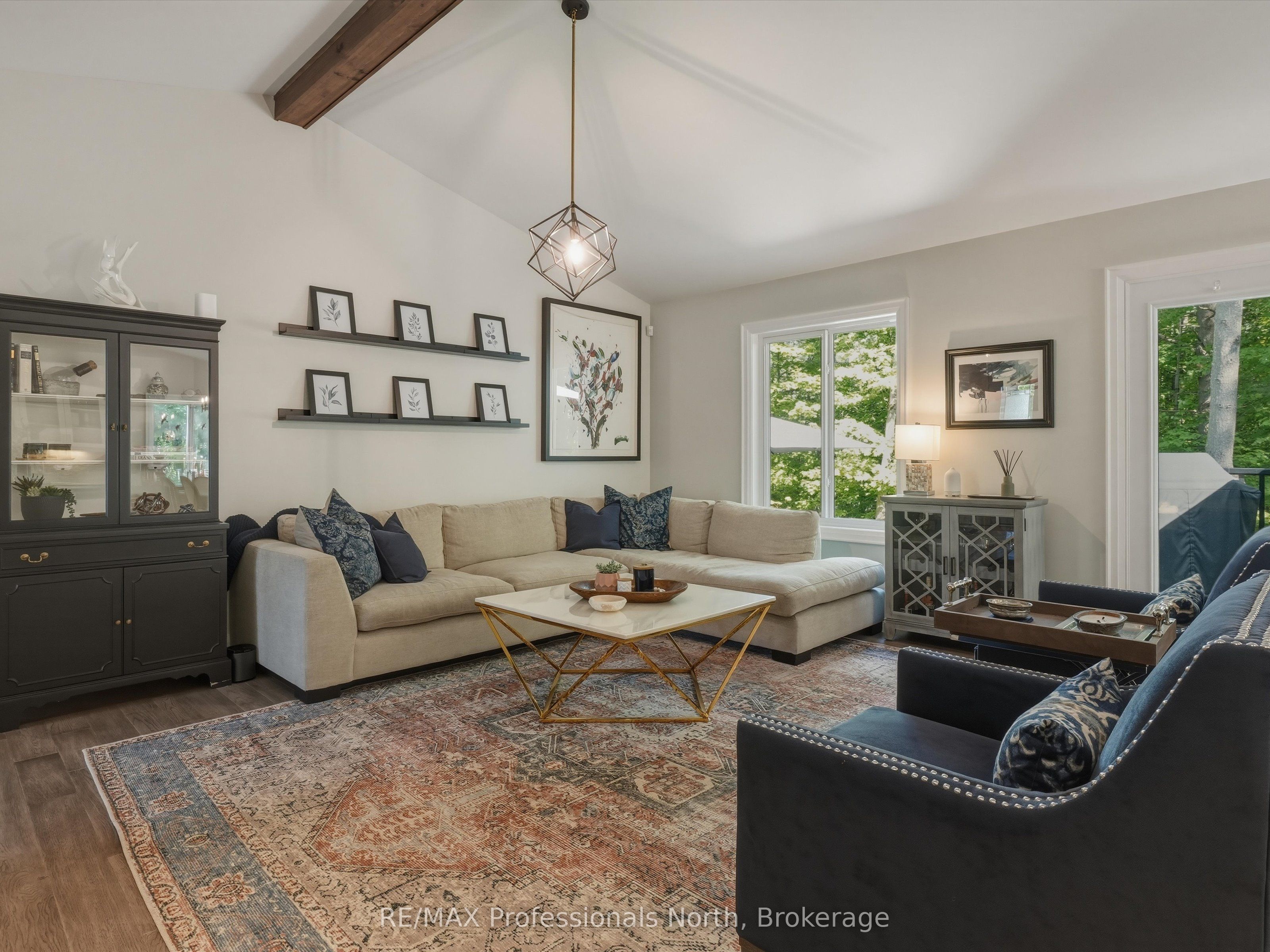 188 Vel-dor Crescent Property Photo 8