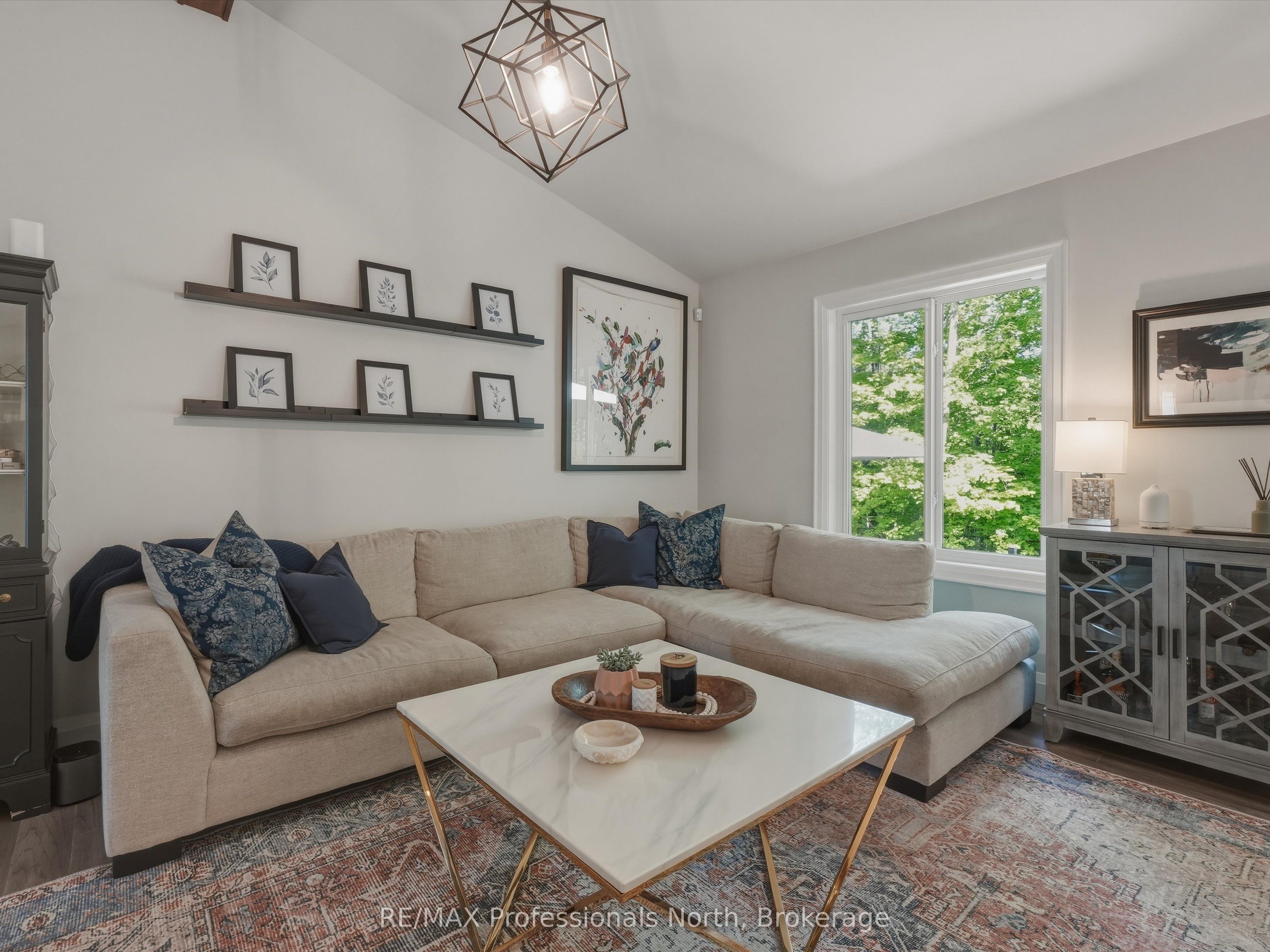 188 Vel-dor Crescent Property Photo 10