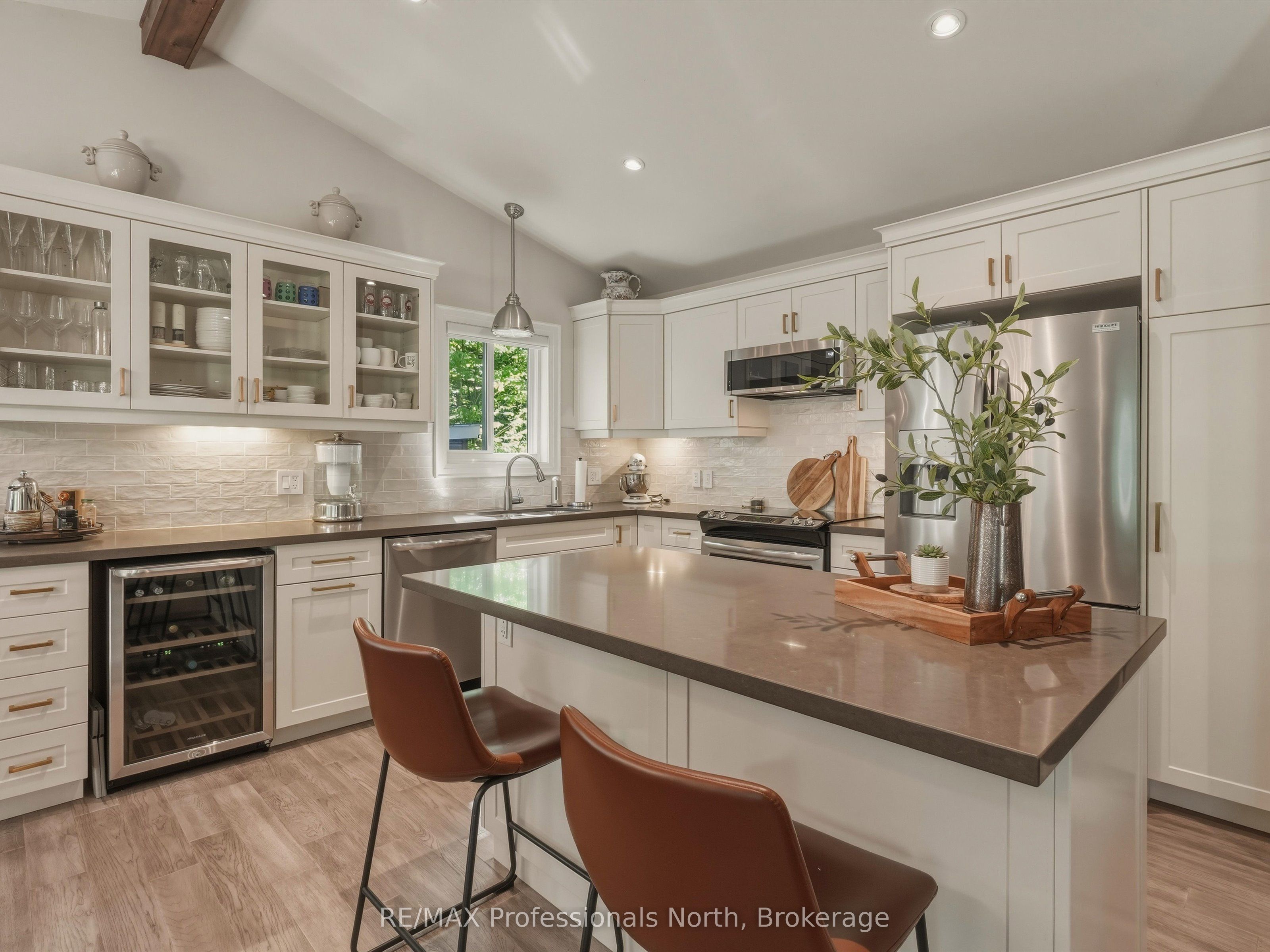 188 Vel-dor Crescent Property Photo 15