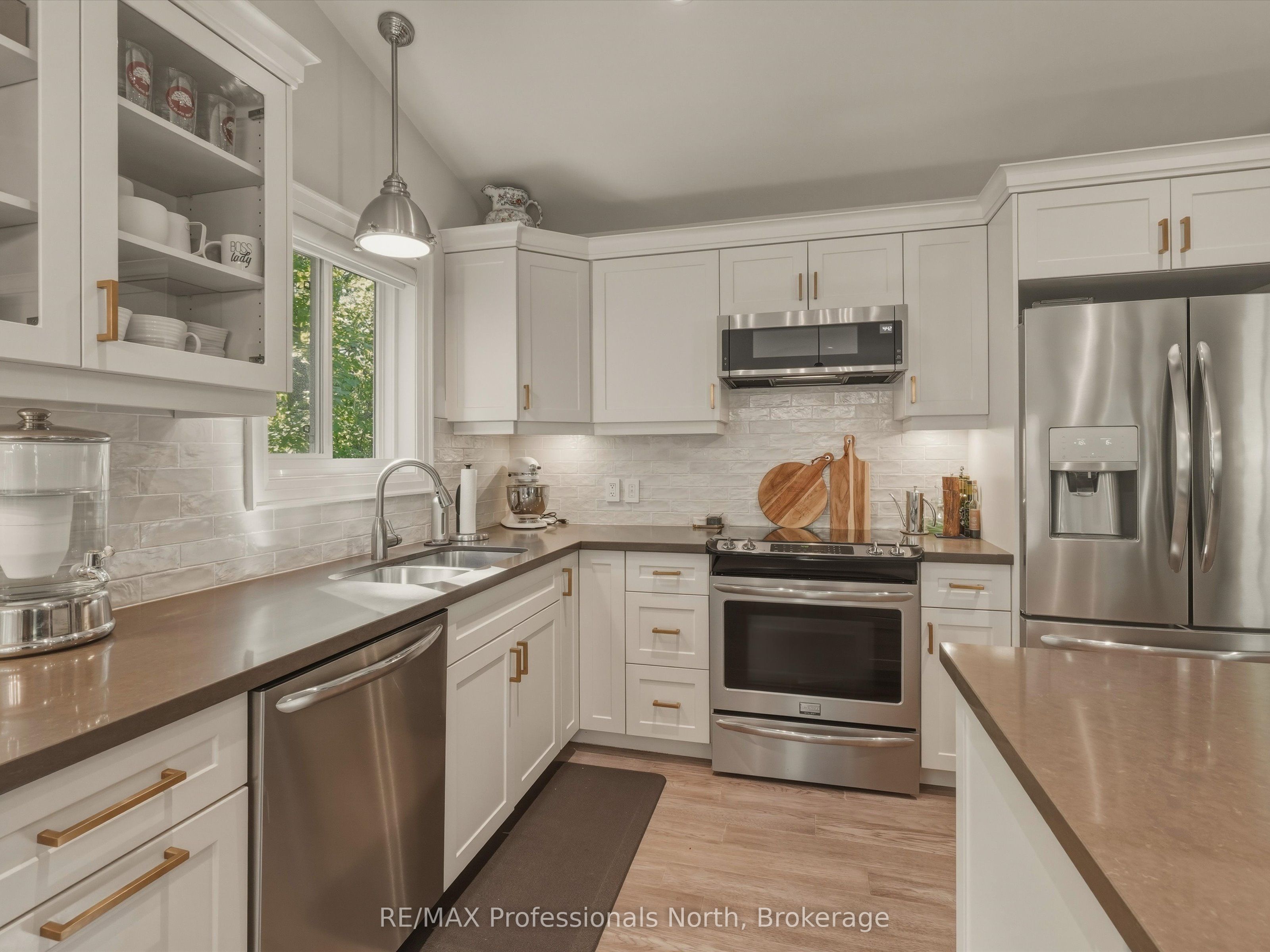 188 Vel-dor Crescent Property Photo 16