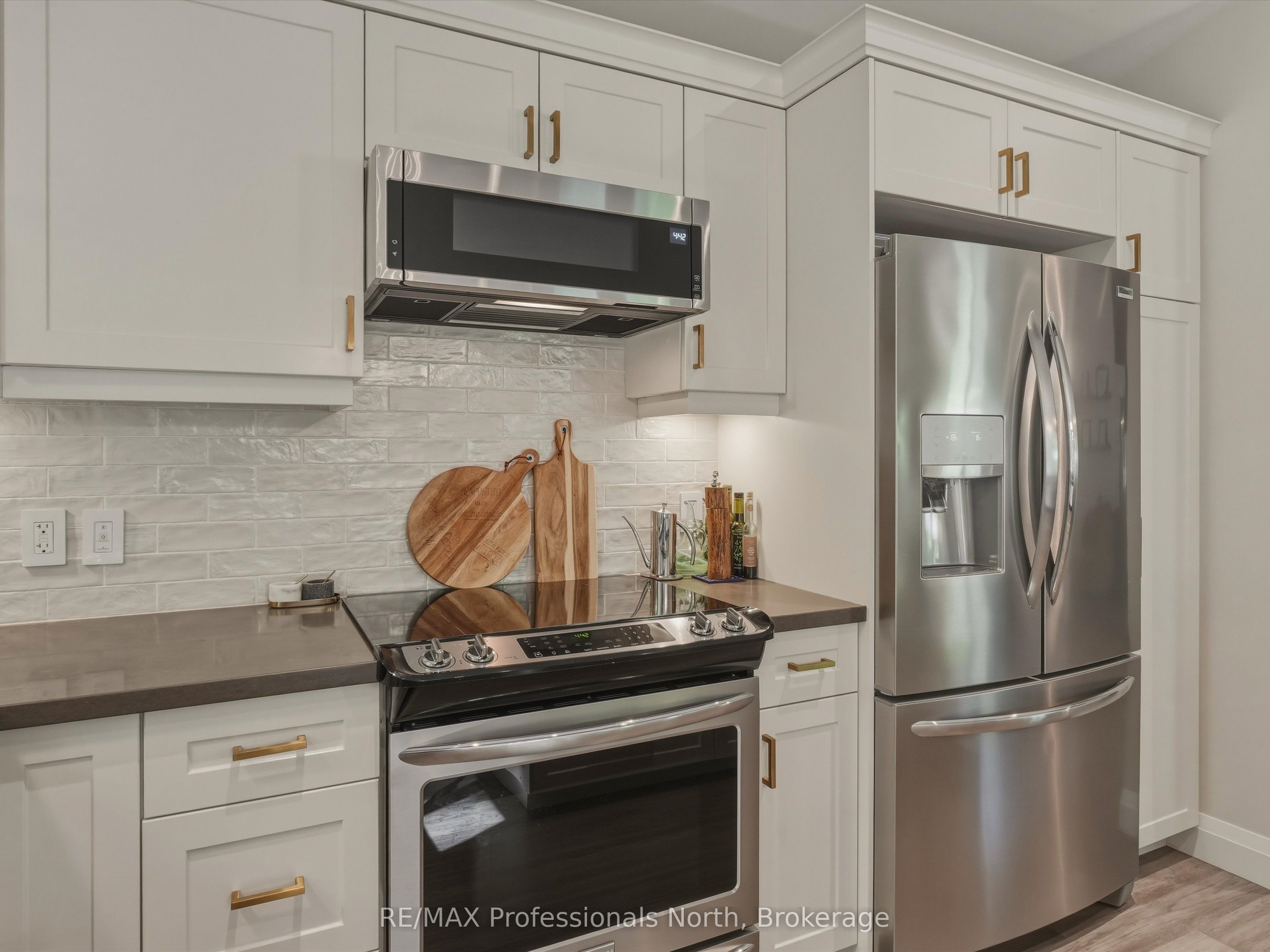 188 Vel-dor Crescent Property Photo 19