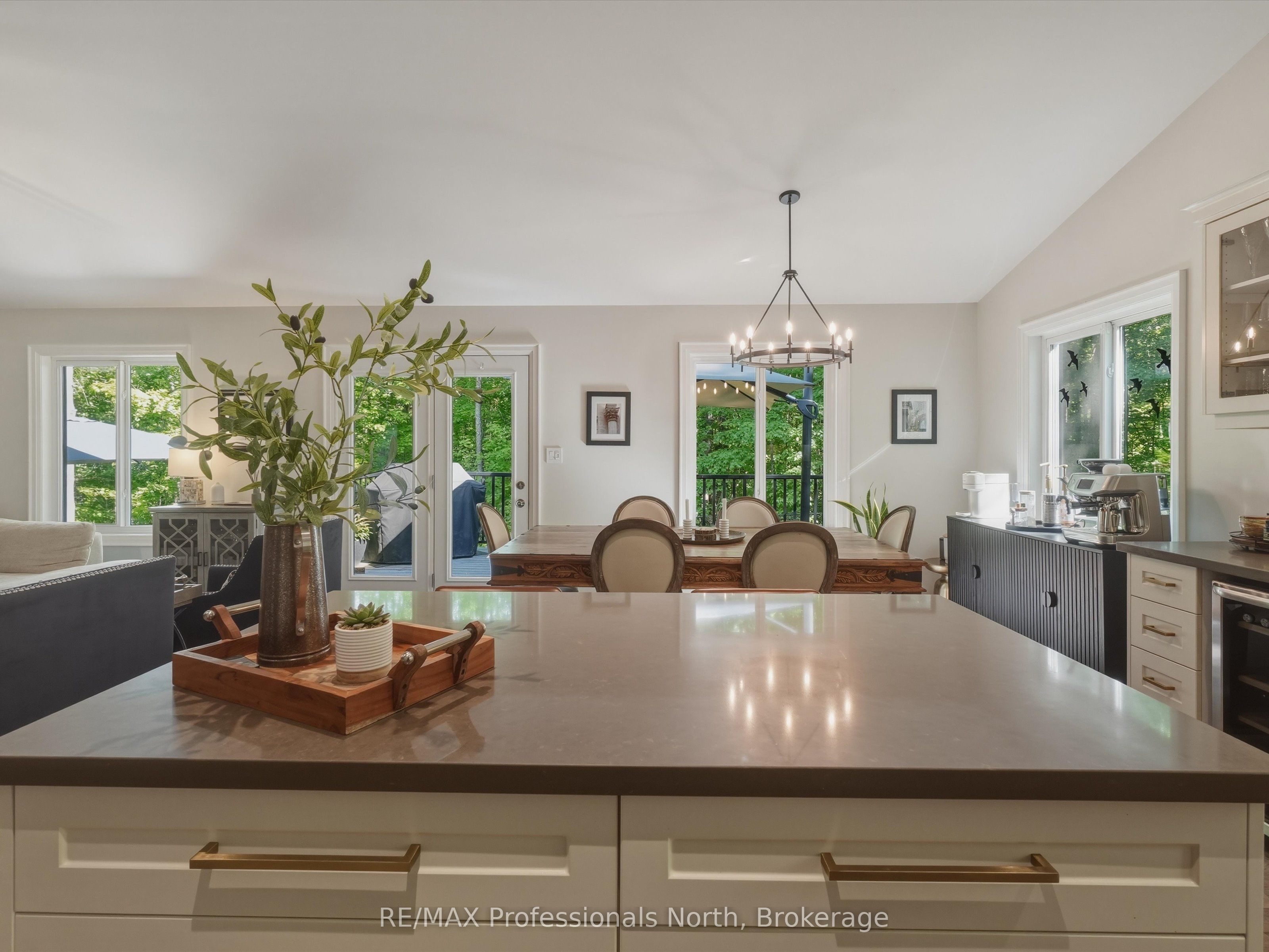 188 Vel-dor Crescent Property Photo 20