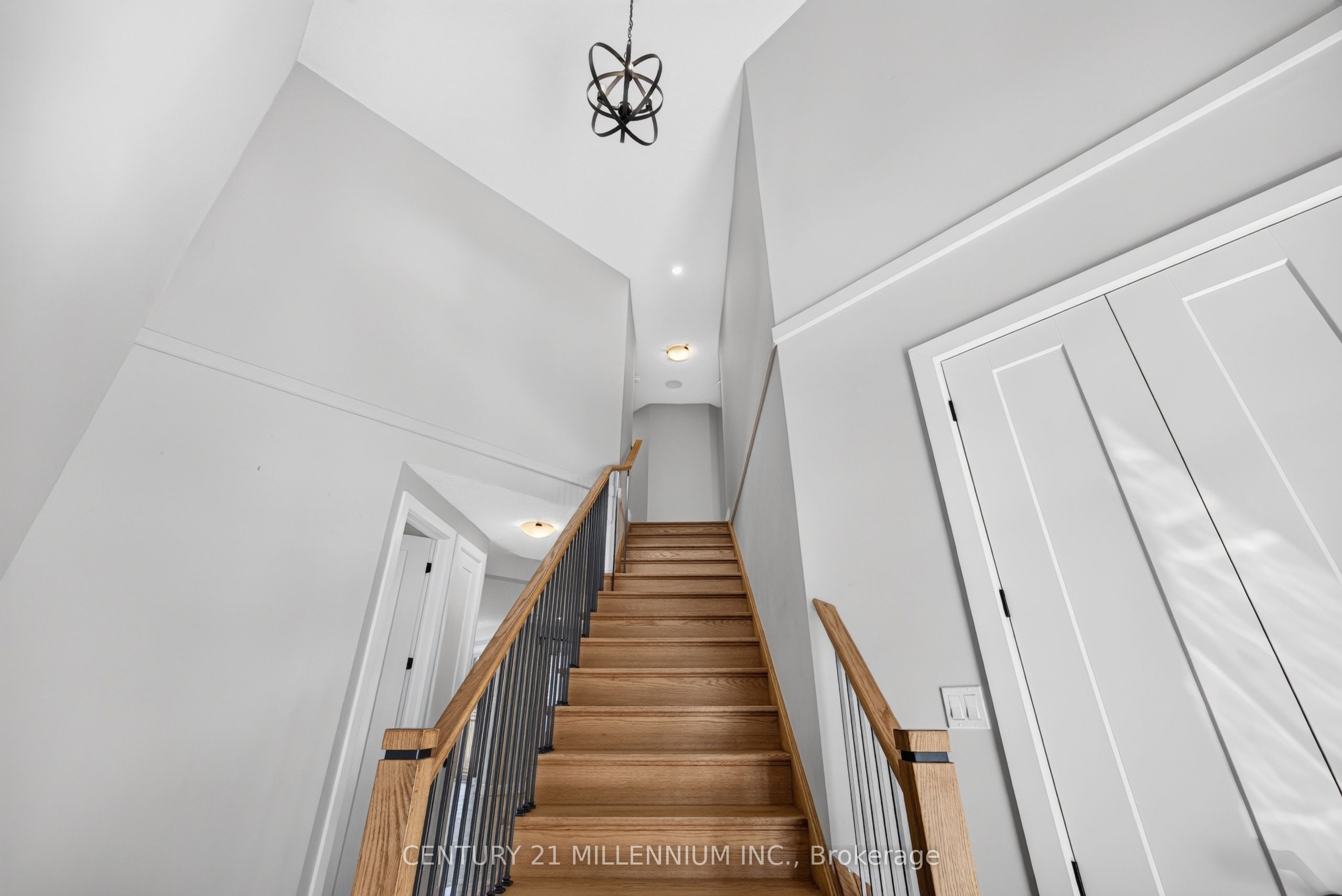 13 Lang Lane Property Photo 8