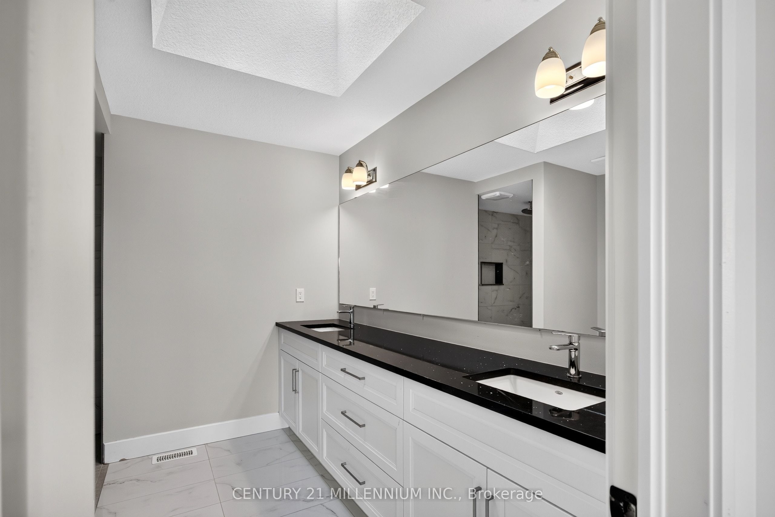 13 Lang Lane Property Photo 26