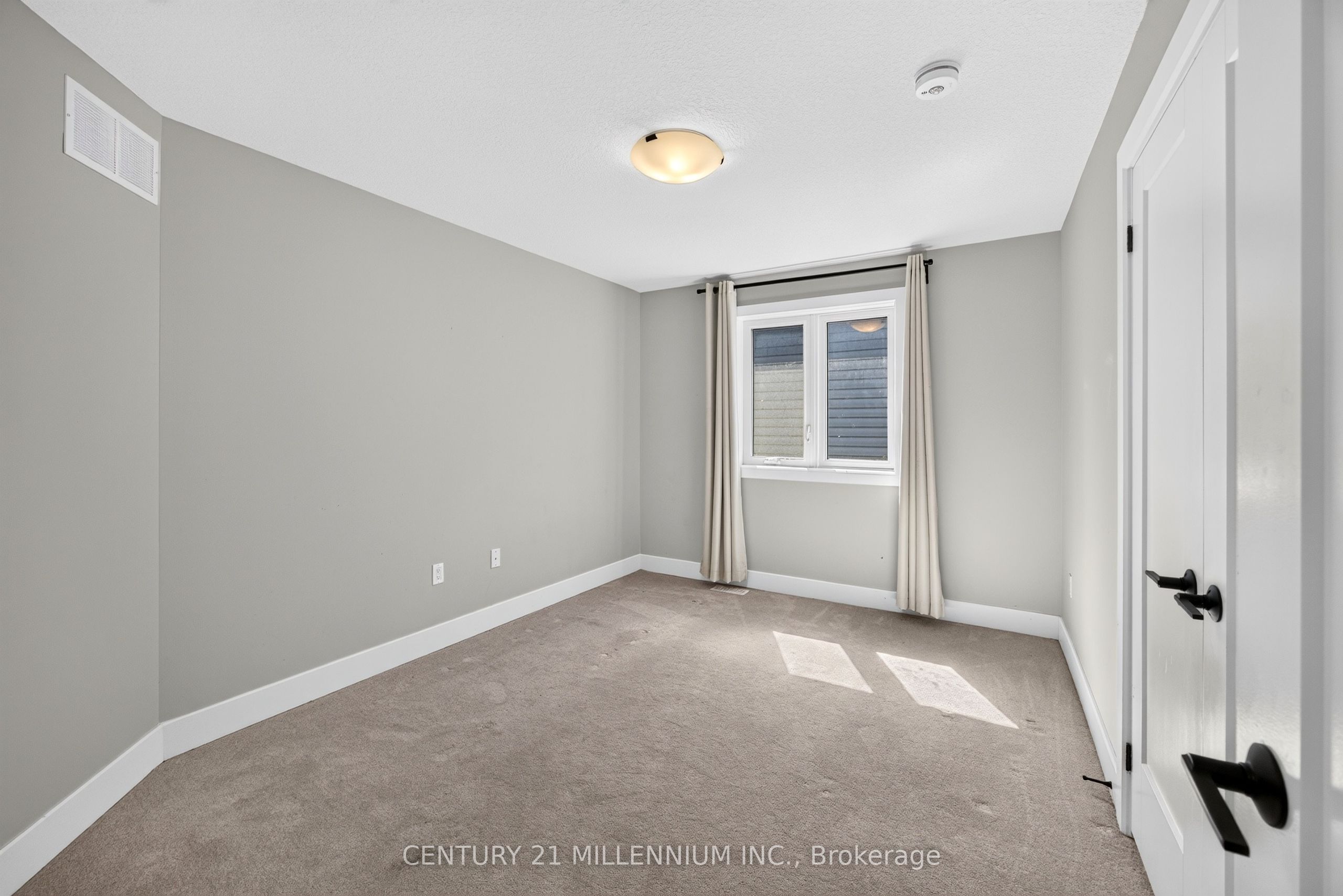 13 Lang Lane Property Photo 28
