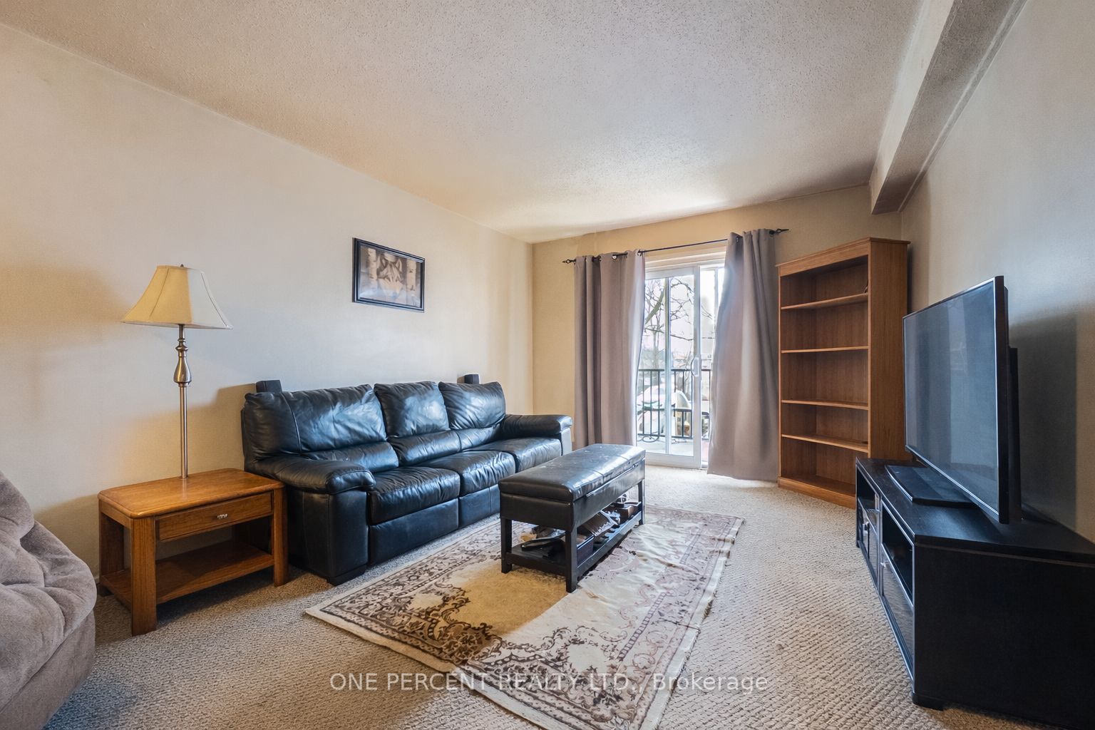 25 College Street E 206 Property Photo 5