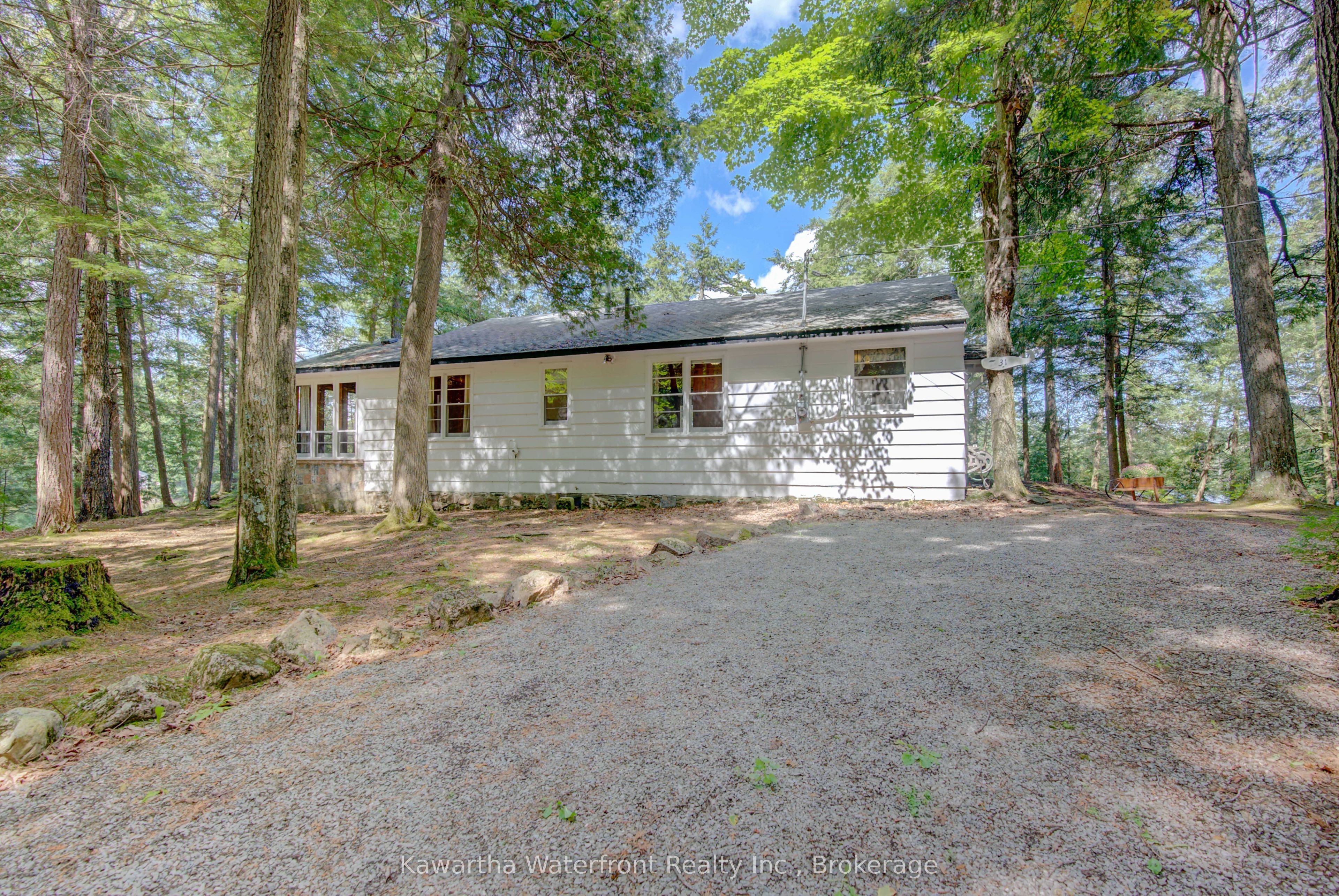 31 Buck Lane Property Photo 8