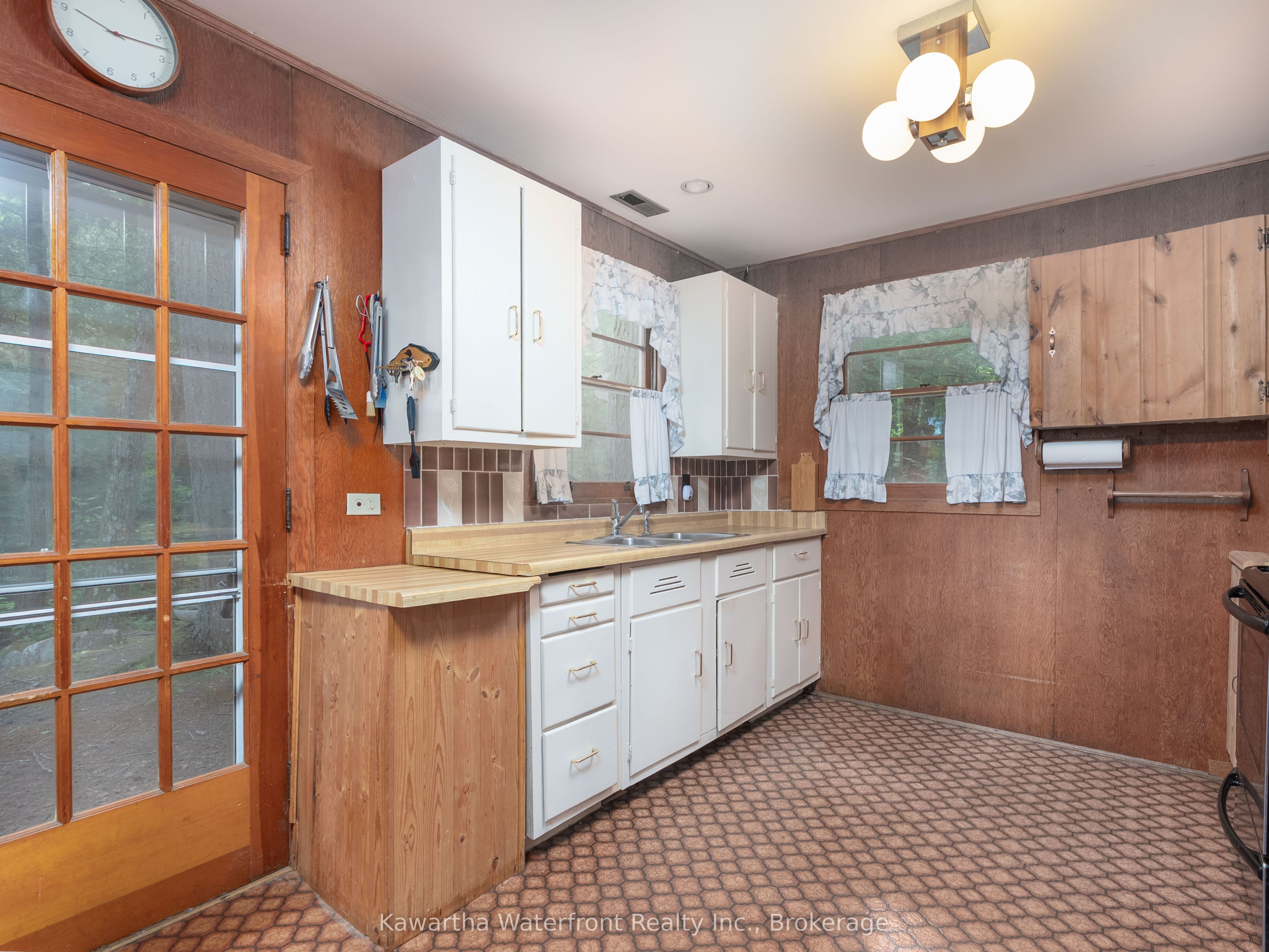 31 Buck Lane Property Photo 16