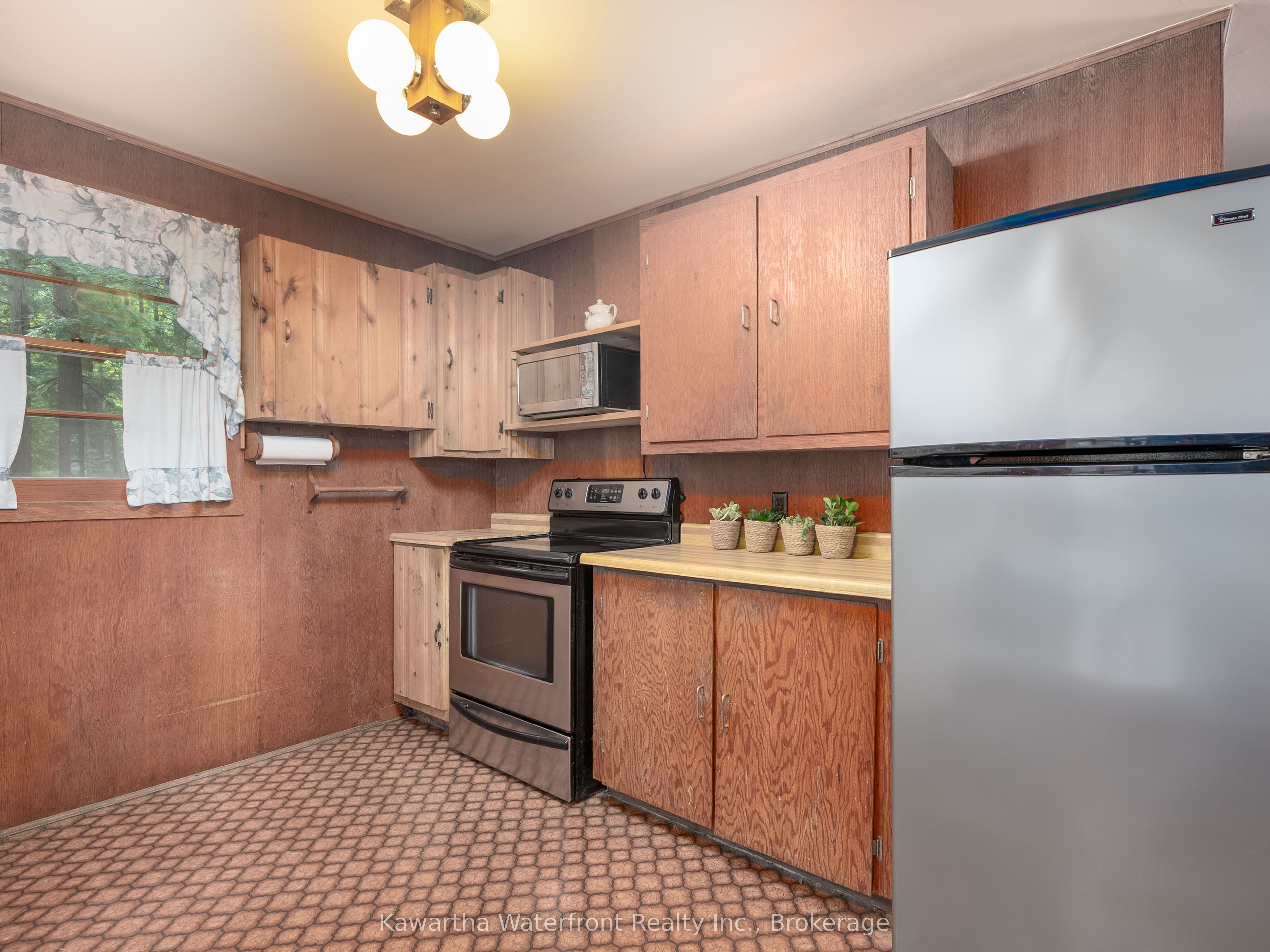 31 Buck Lane Property Photo 17