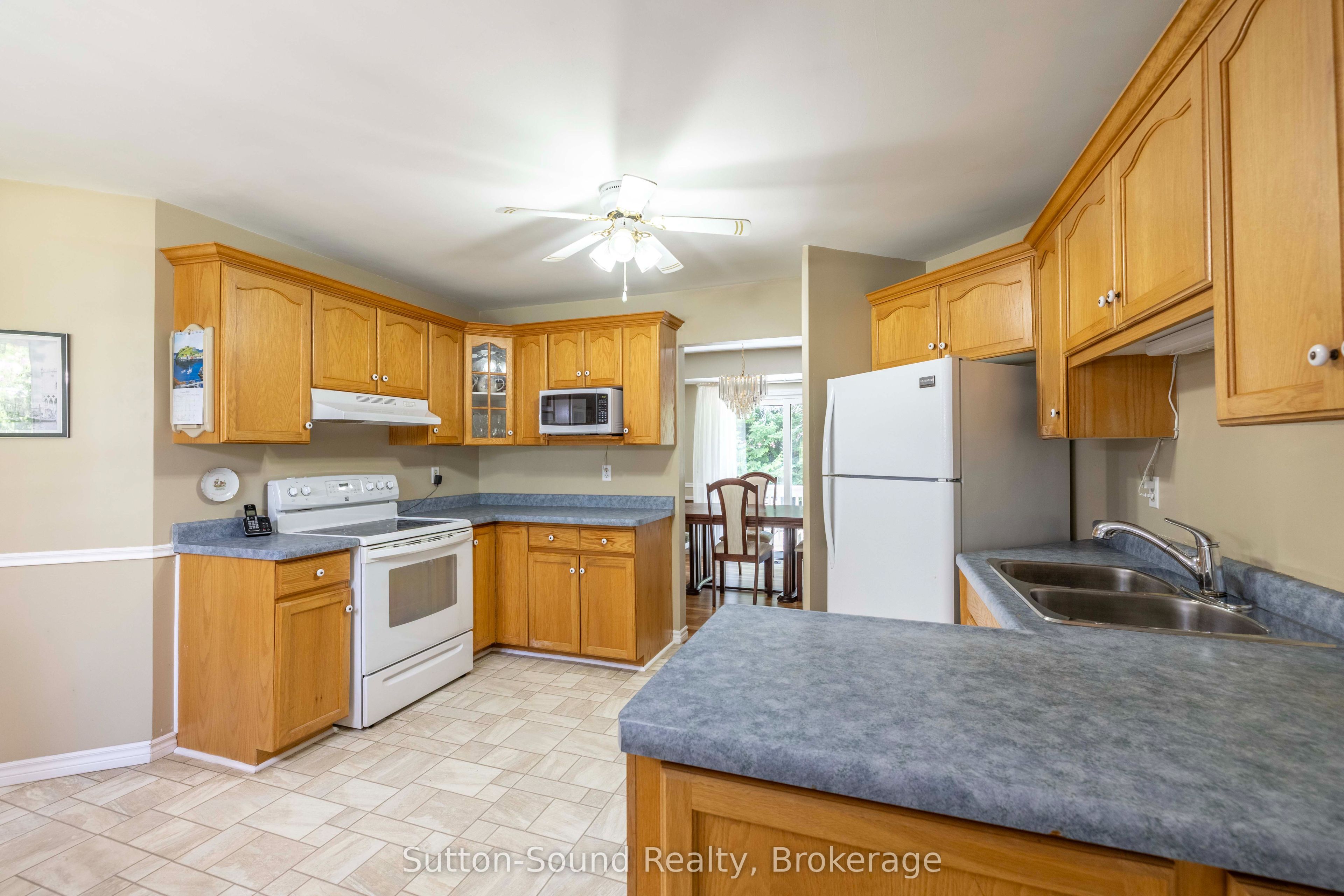 14 Shamrock Boulevard Property Photo 11