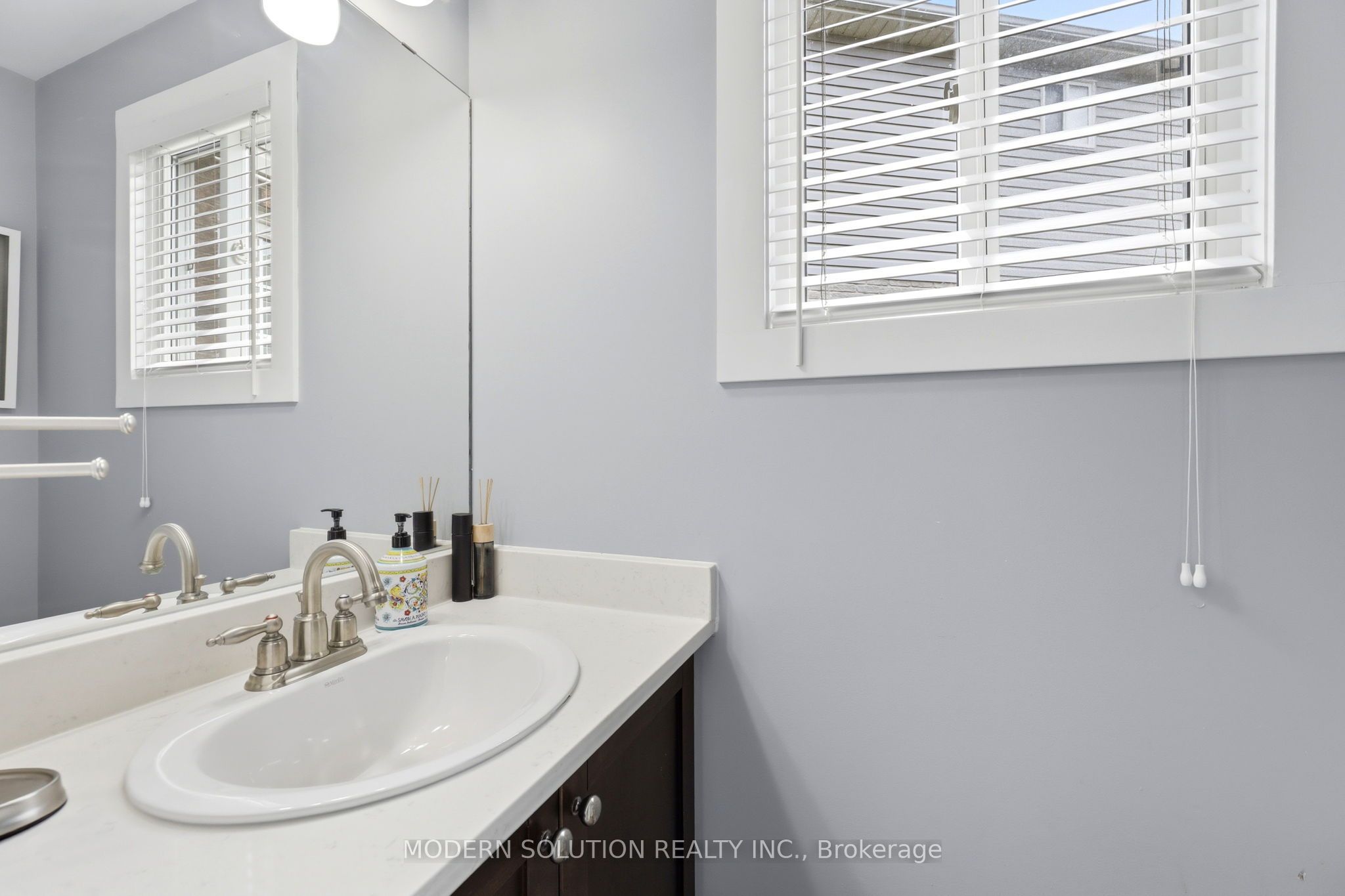 897 Bradshaw Crescent Property Photo 14