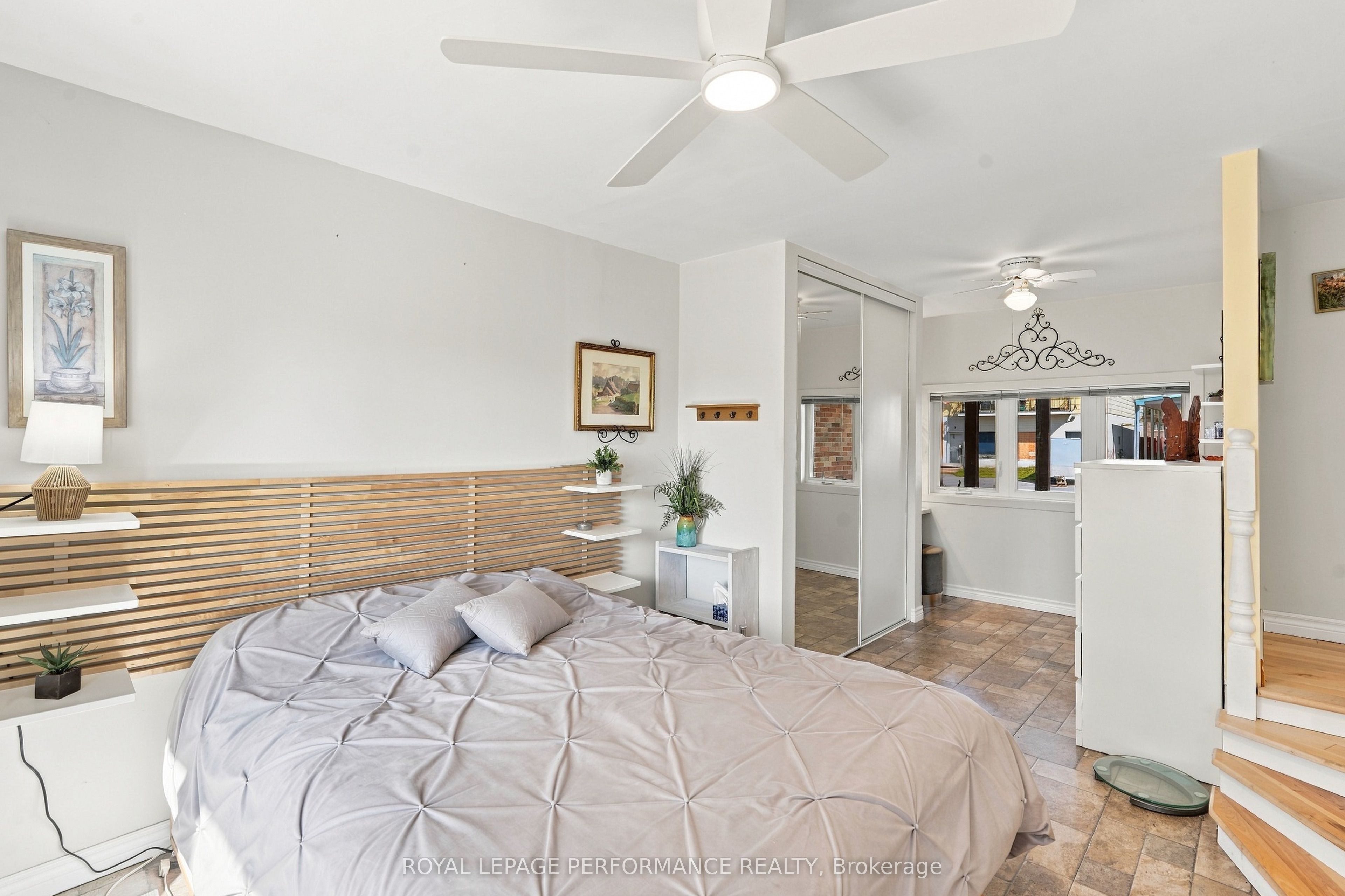 464 Laurier Street Property Photo 19