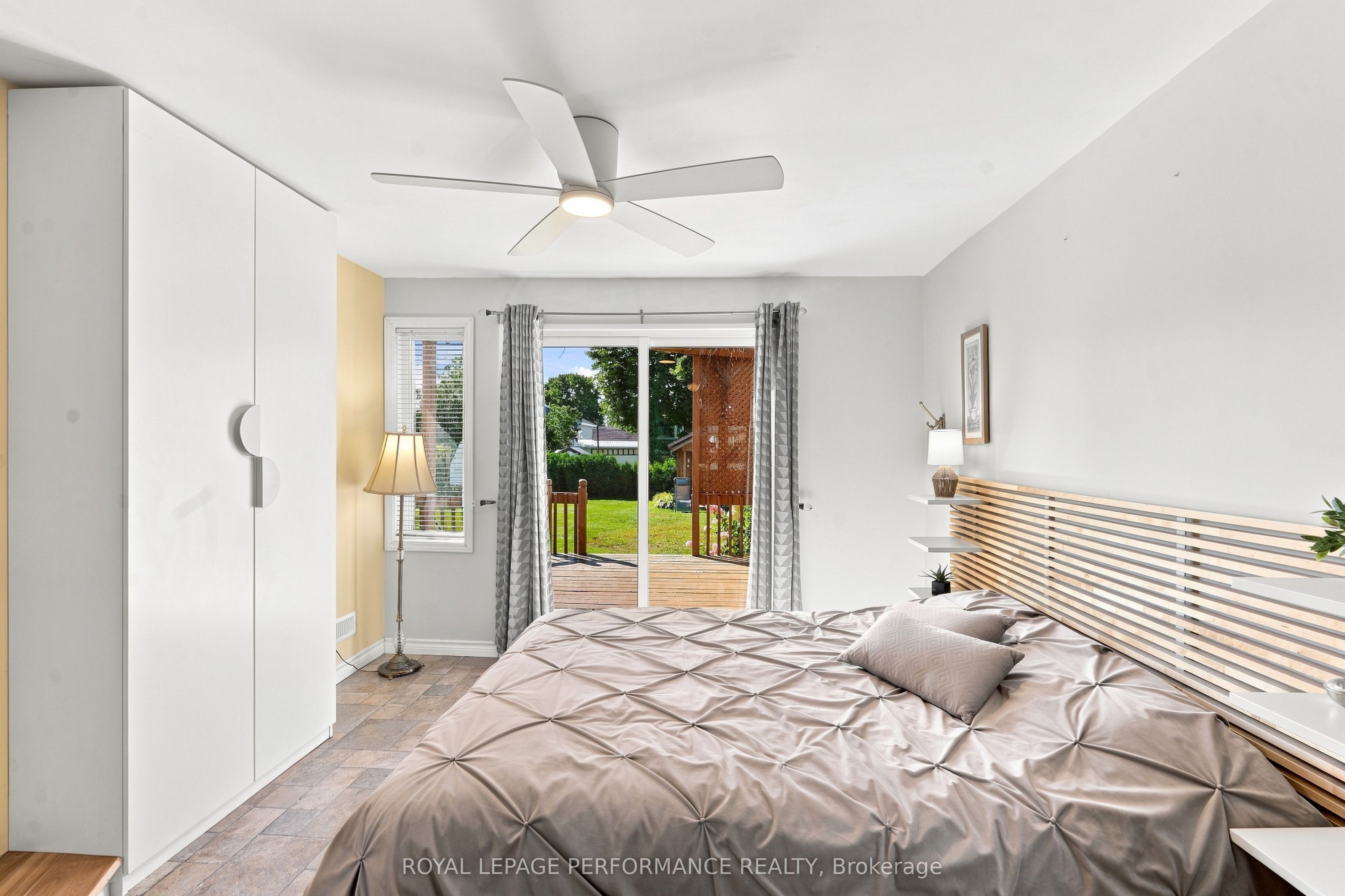 464 Laurier Street Property Photo 20