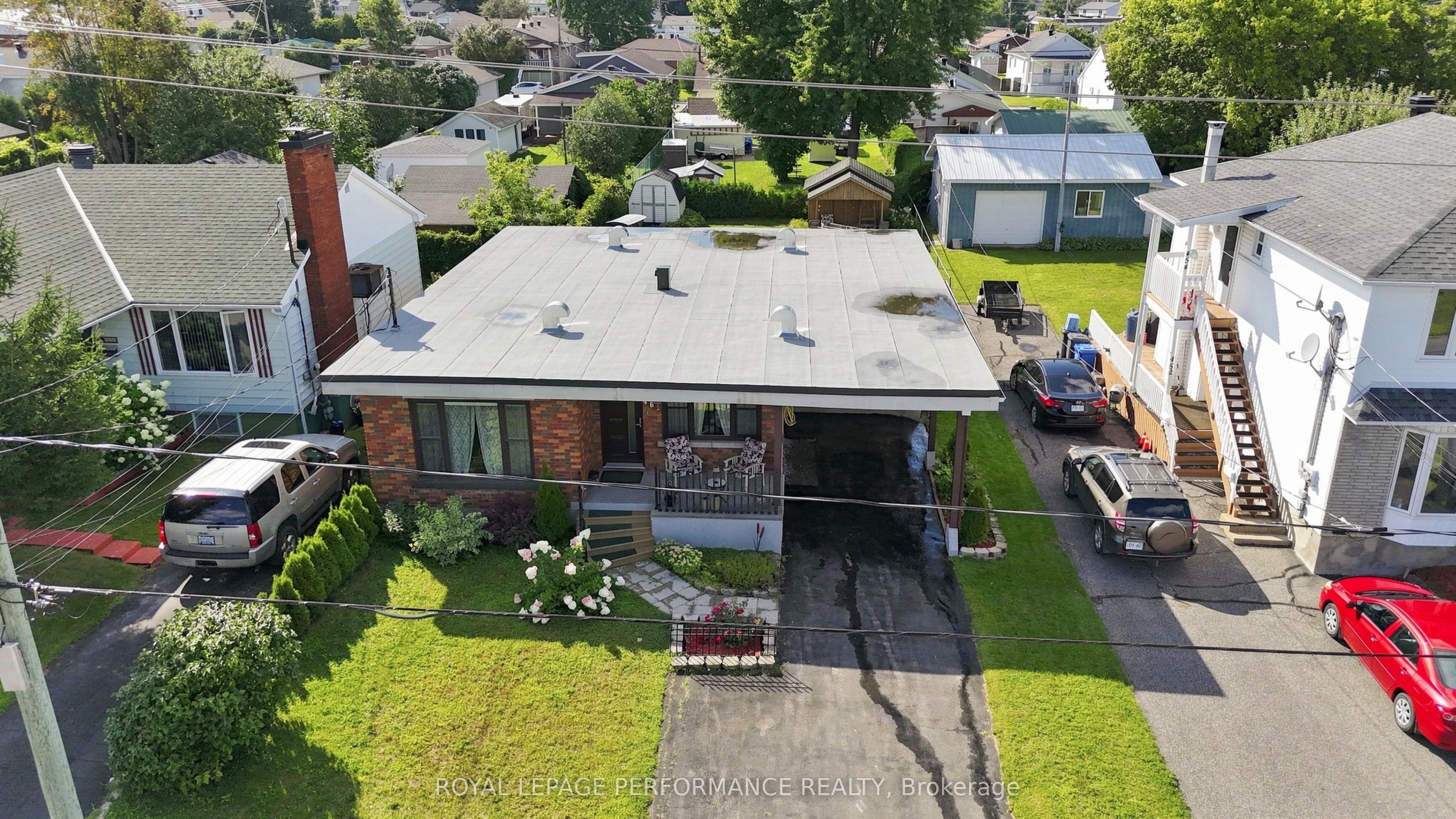 464 Laurier Street Property Photo 33