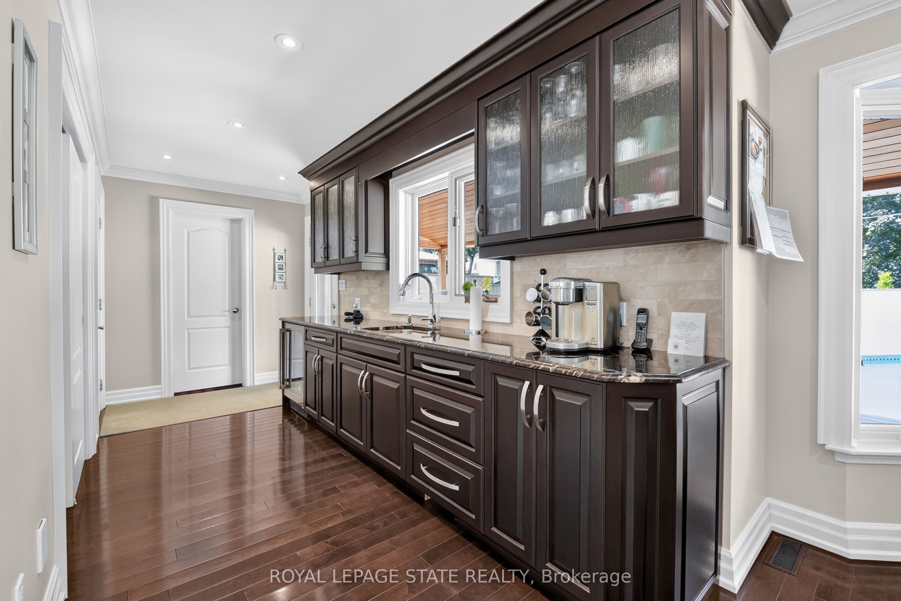 86 Hedge Lawn Drive Property Photo 15