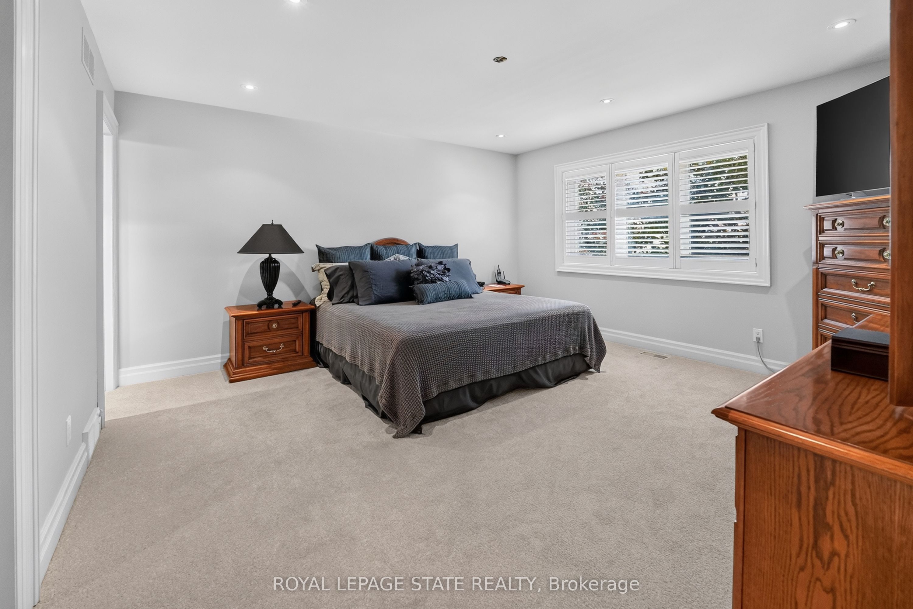 86 Hedge Lawn Drive Property Photo 23