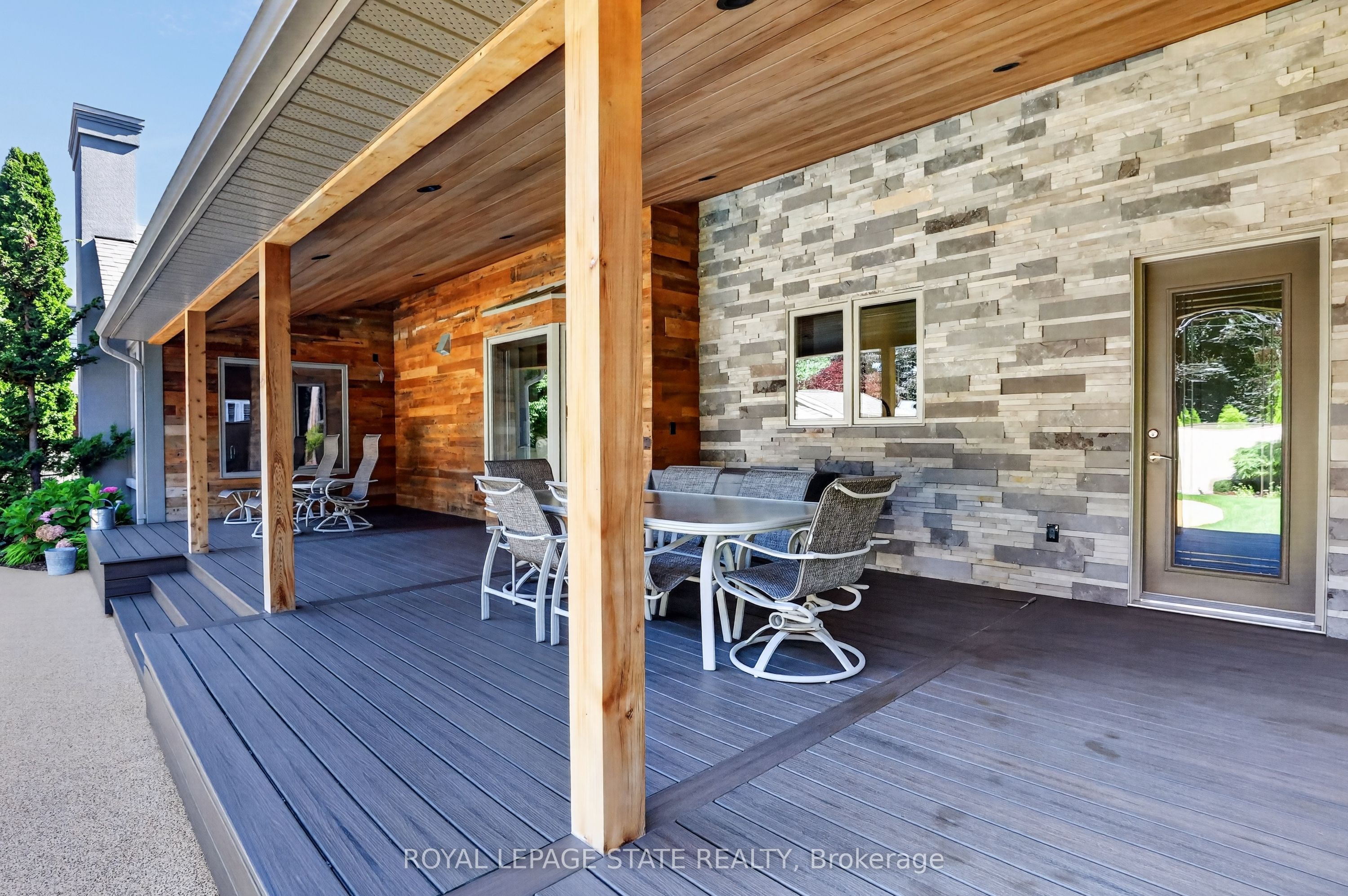86 Hedge Lawn Drive Property Photo 38