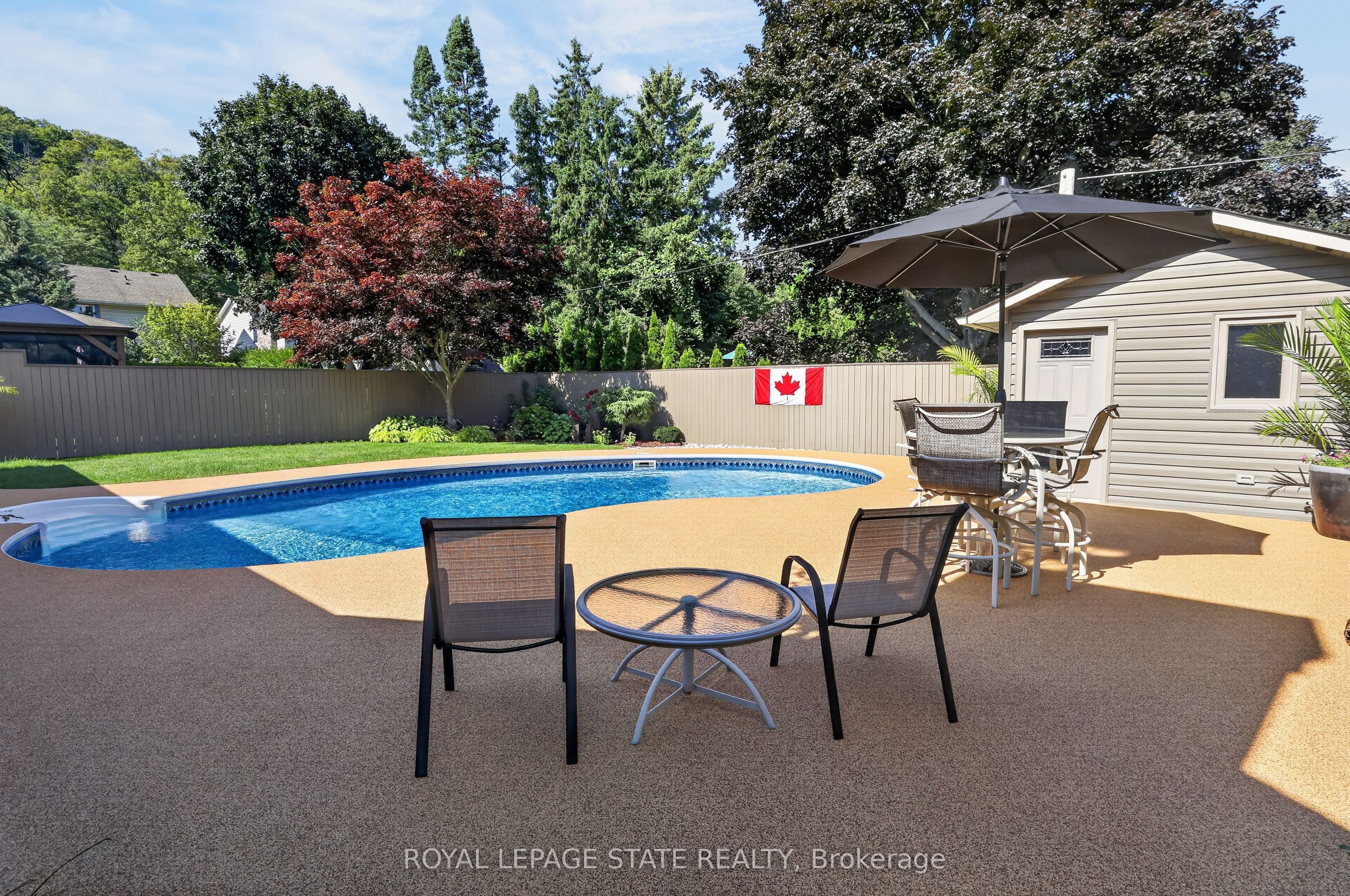 86 Hedge Lawn Drive Property Photo 39