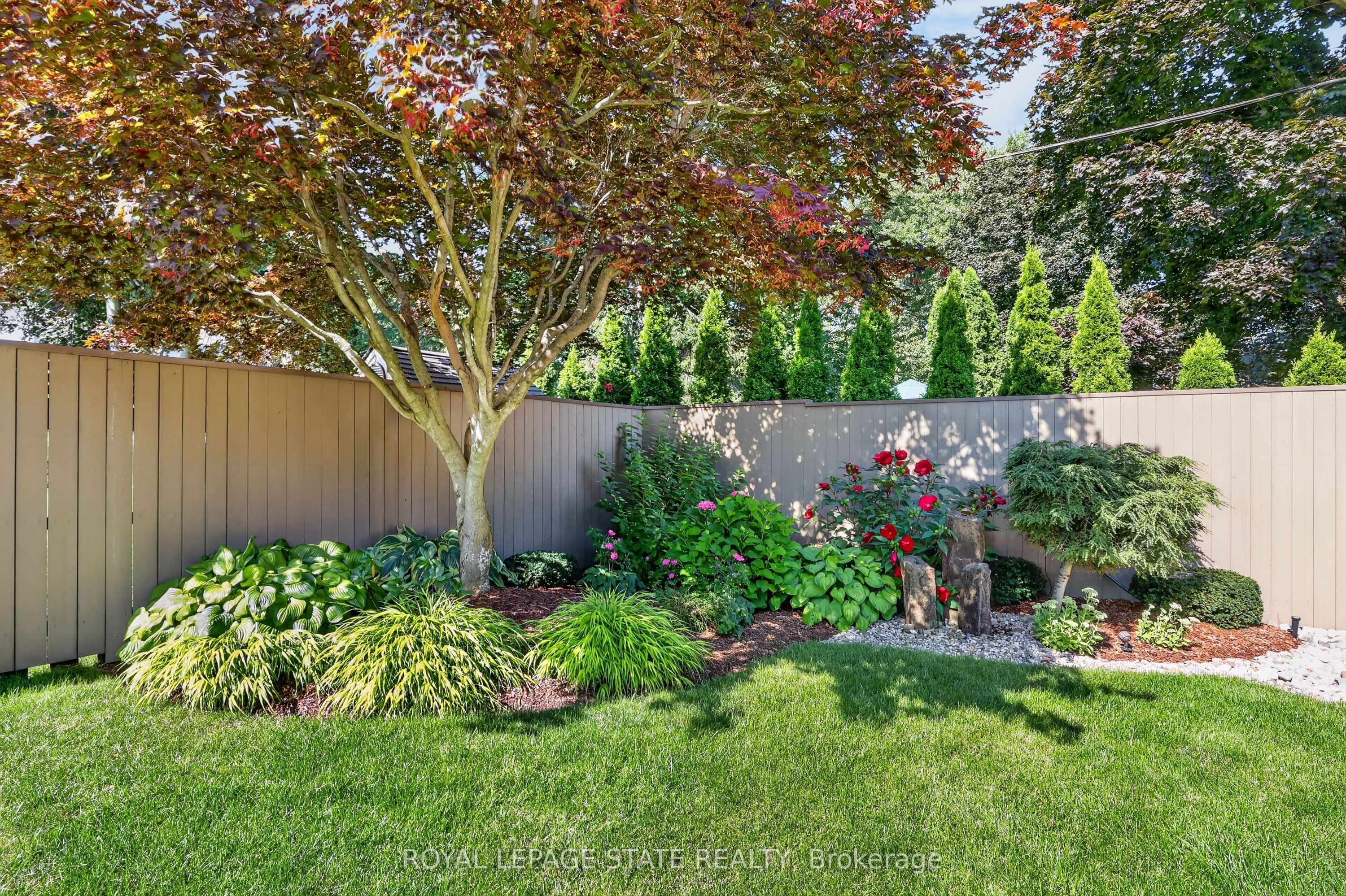 86 Hedge Lawn Drive Property Photo 45