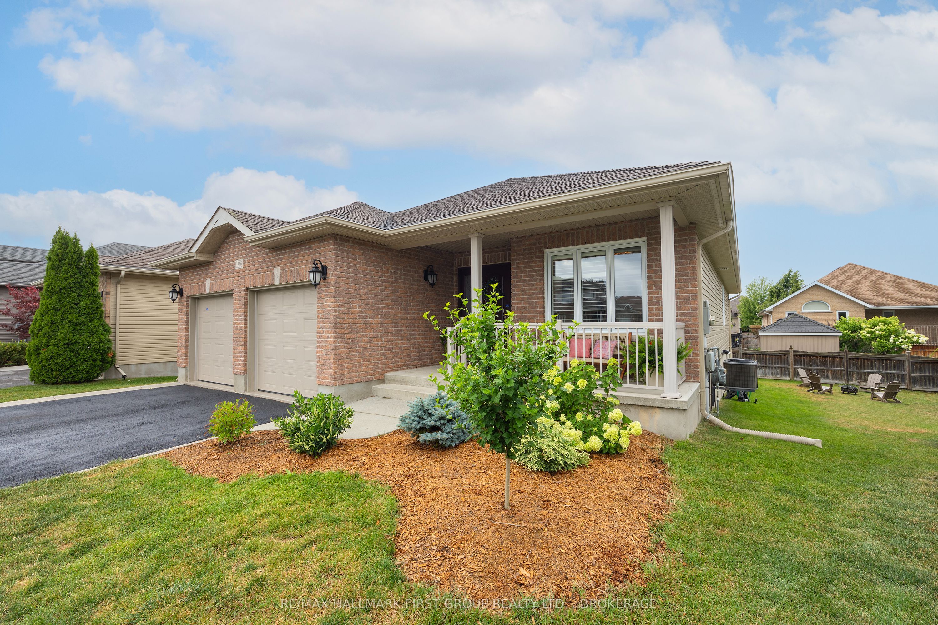 1286 Mazzolin Crescent Property Photo 1
