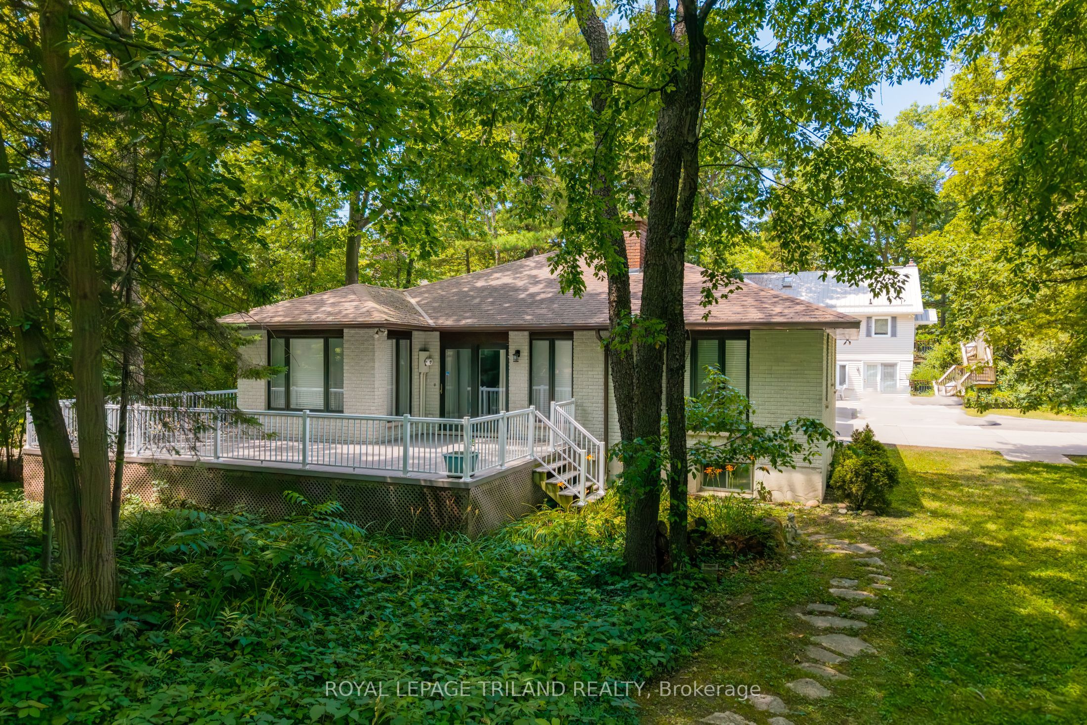 33 Forest Avenue Property Photo 1