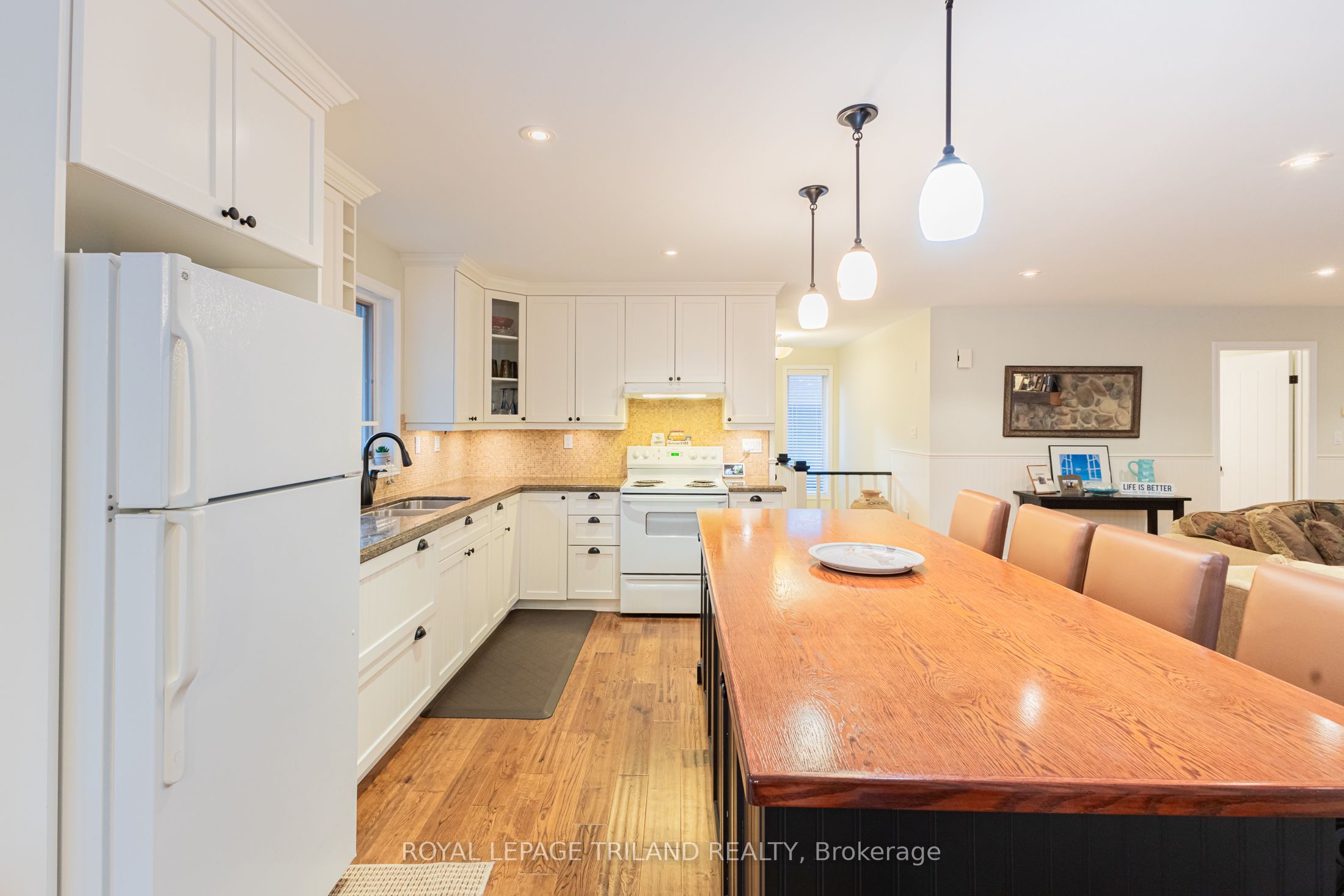 33 Forest Avenue Property Photo 17