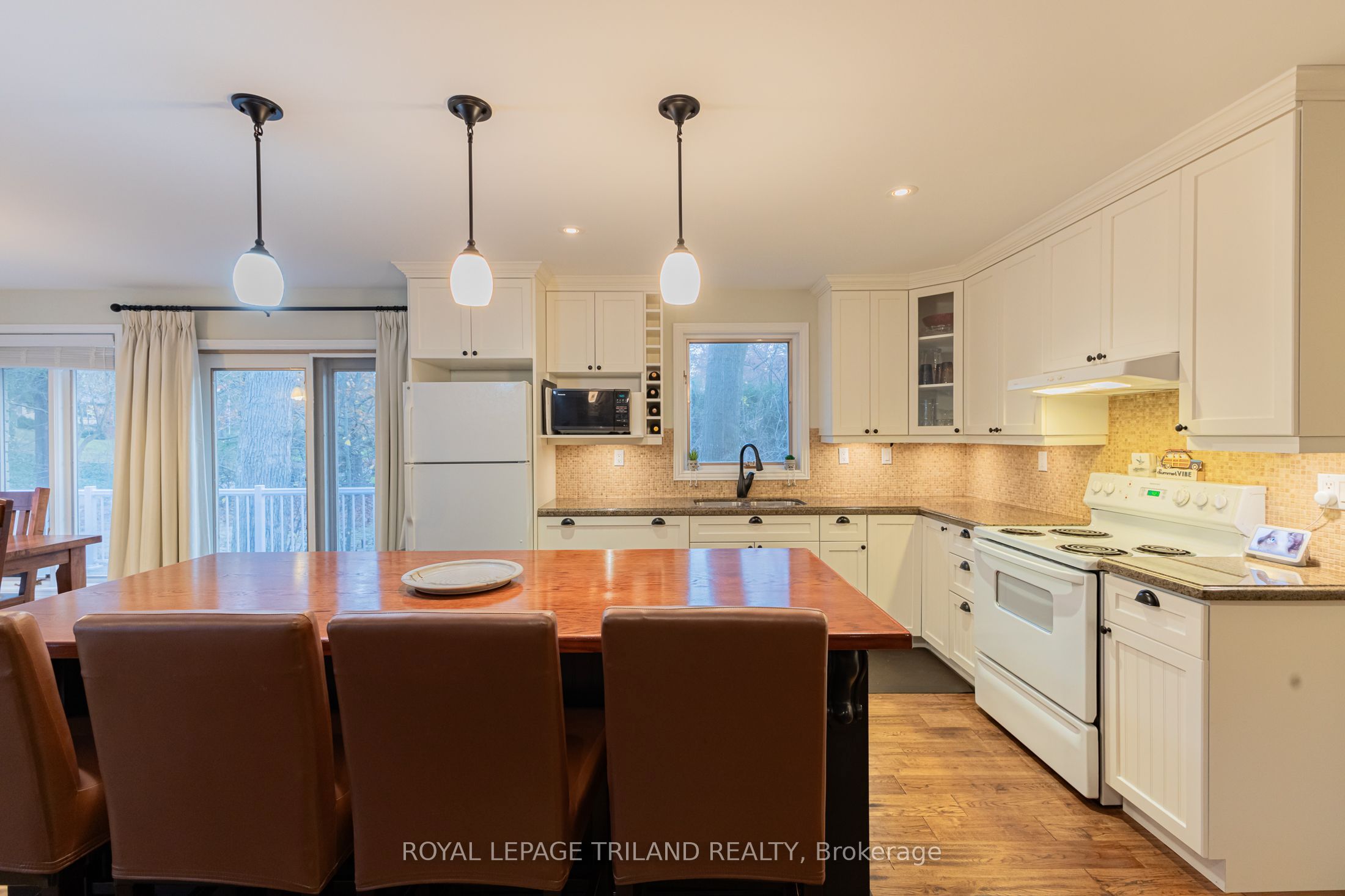 33 Forest Avenue Property Photo 18