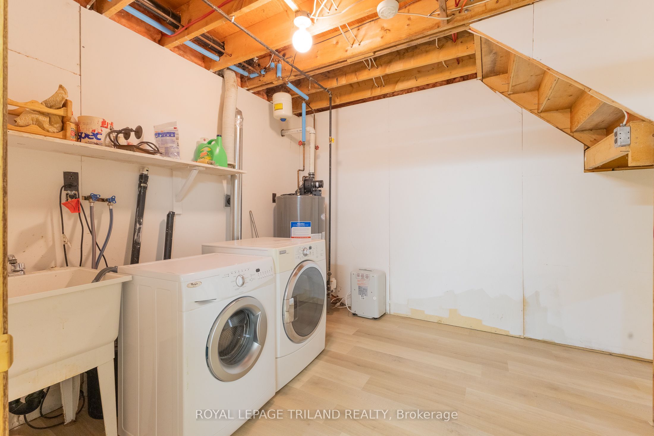 33 Forest Avenue Property Photo 40
