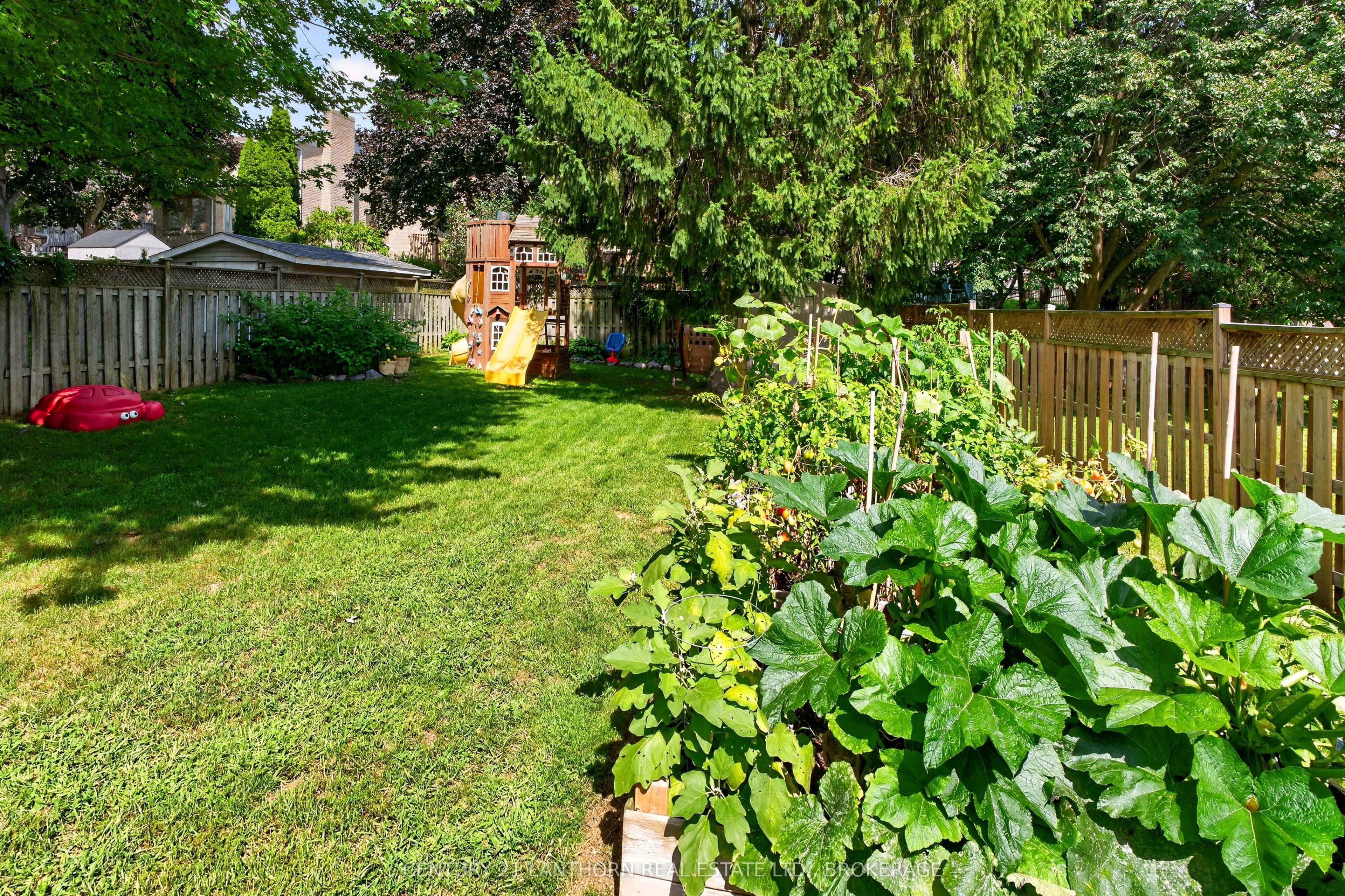 1006 Dillingham Street Property Photo 5